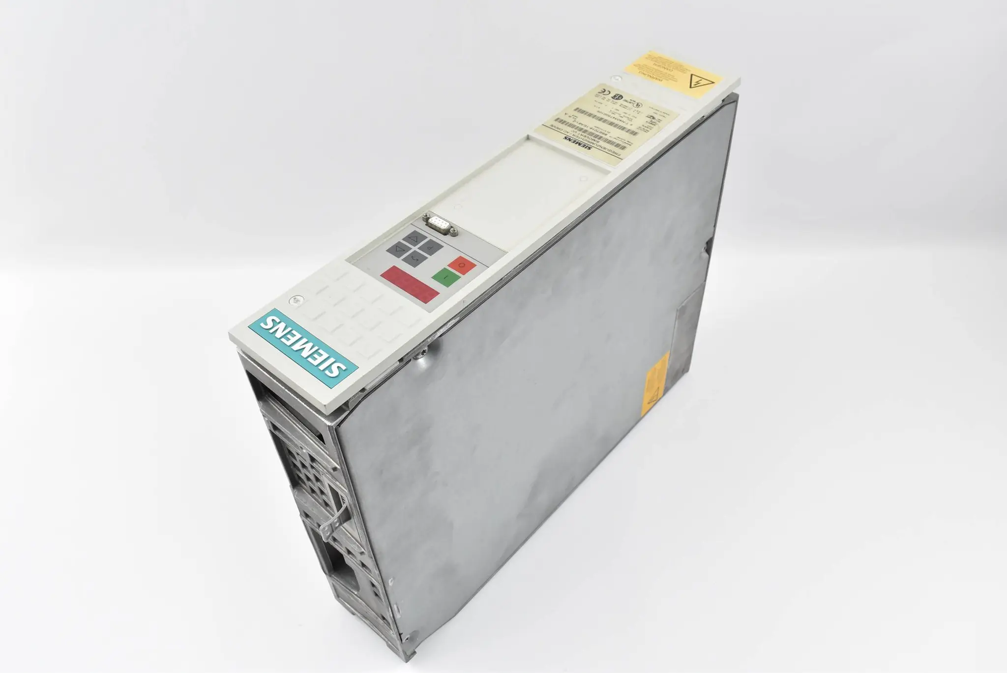 Produktfoto 1 von Siemens Simovert Frequenzumrichter 6SE7016-1EA61-Z  / 6SE7 016-1EA61-Z K11+G93+