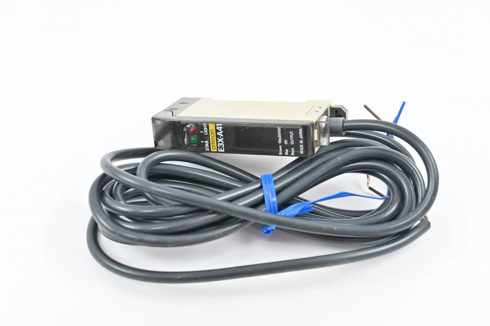 Produktfoto 1 von Omron Photoelectric Switch 10-30 VDC 2m ( E3X-A41 )
