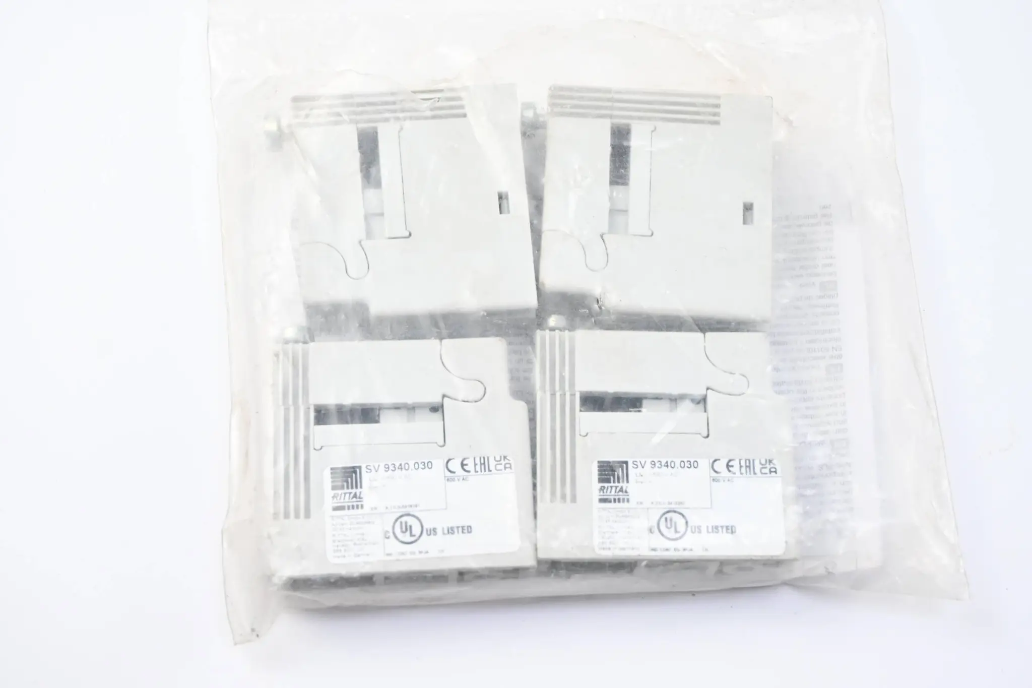 Produktfoto 1 von Rittal 4 Stück Sammelschiene SV 9340.030 ( SV 9340030 )