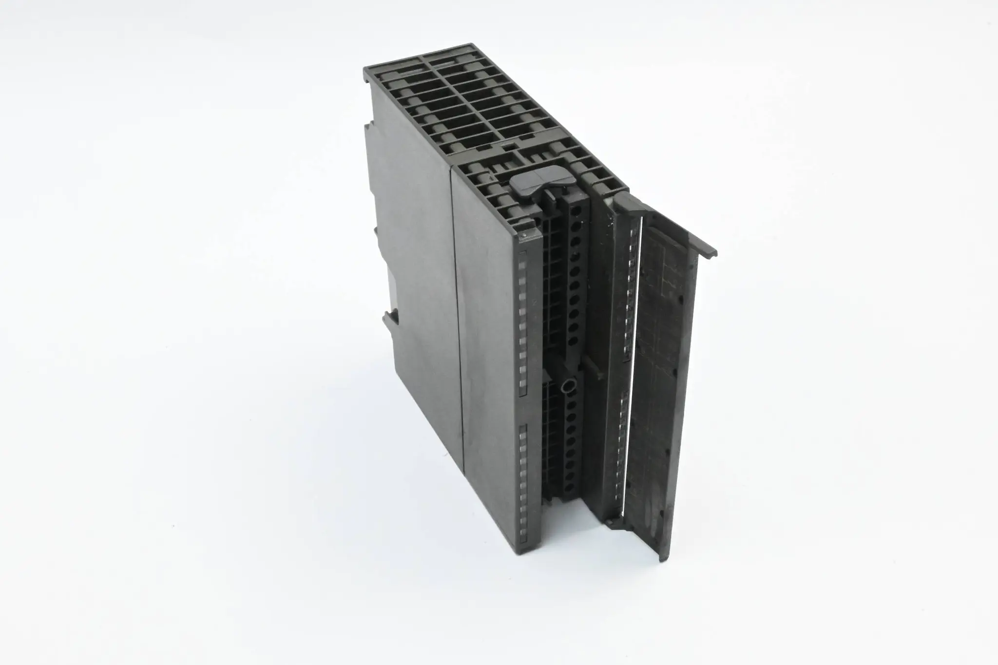 Produktfoto 1 von Siemens Simatic S7-300 6ES7321-1BL00-0AA0 ( 6ES7 321-1BL00-0AA0 )