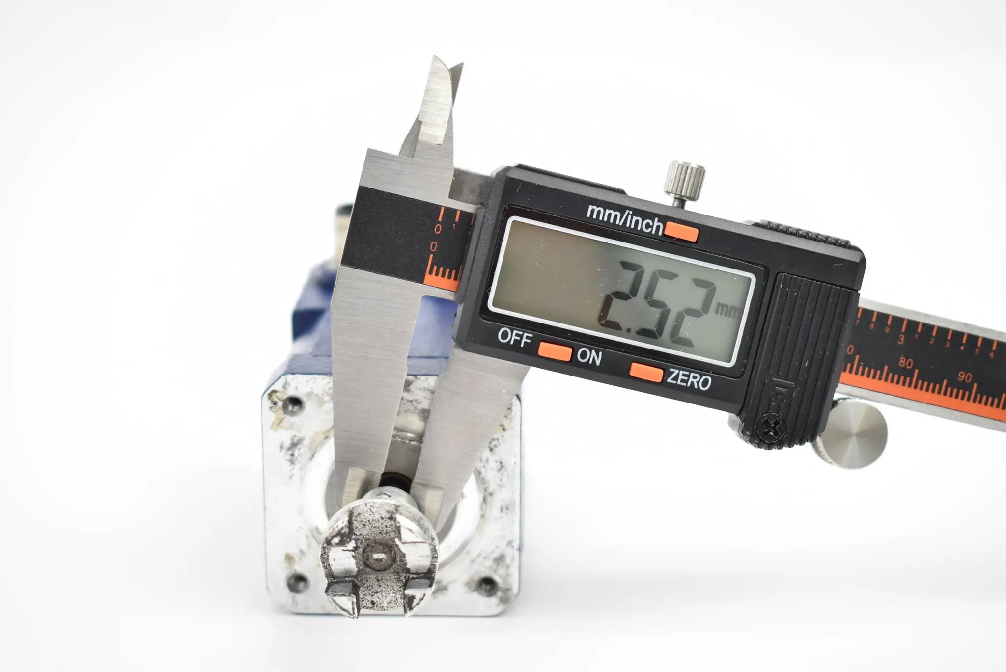 Produktfoto 1 von Nanotec Servomotor AS4118L1804-KKRO