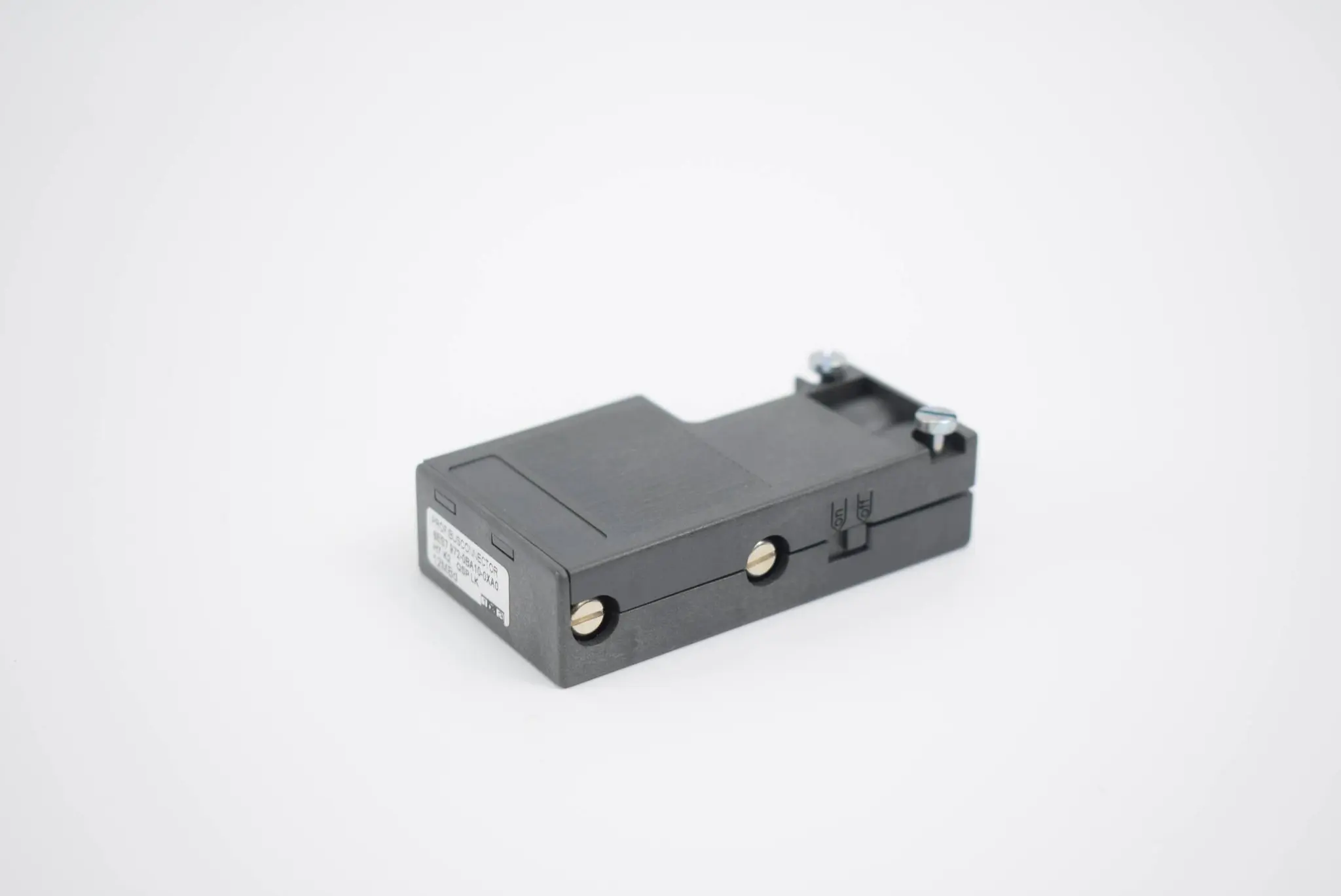 Produktfoto 1 von Siemens simatic Busconnector 6ES7972-0BA10-0XA0 ( 6ES7 972-0BA10-0XA0 )