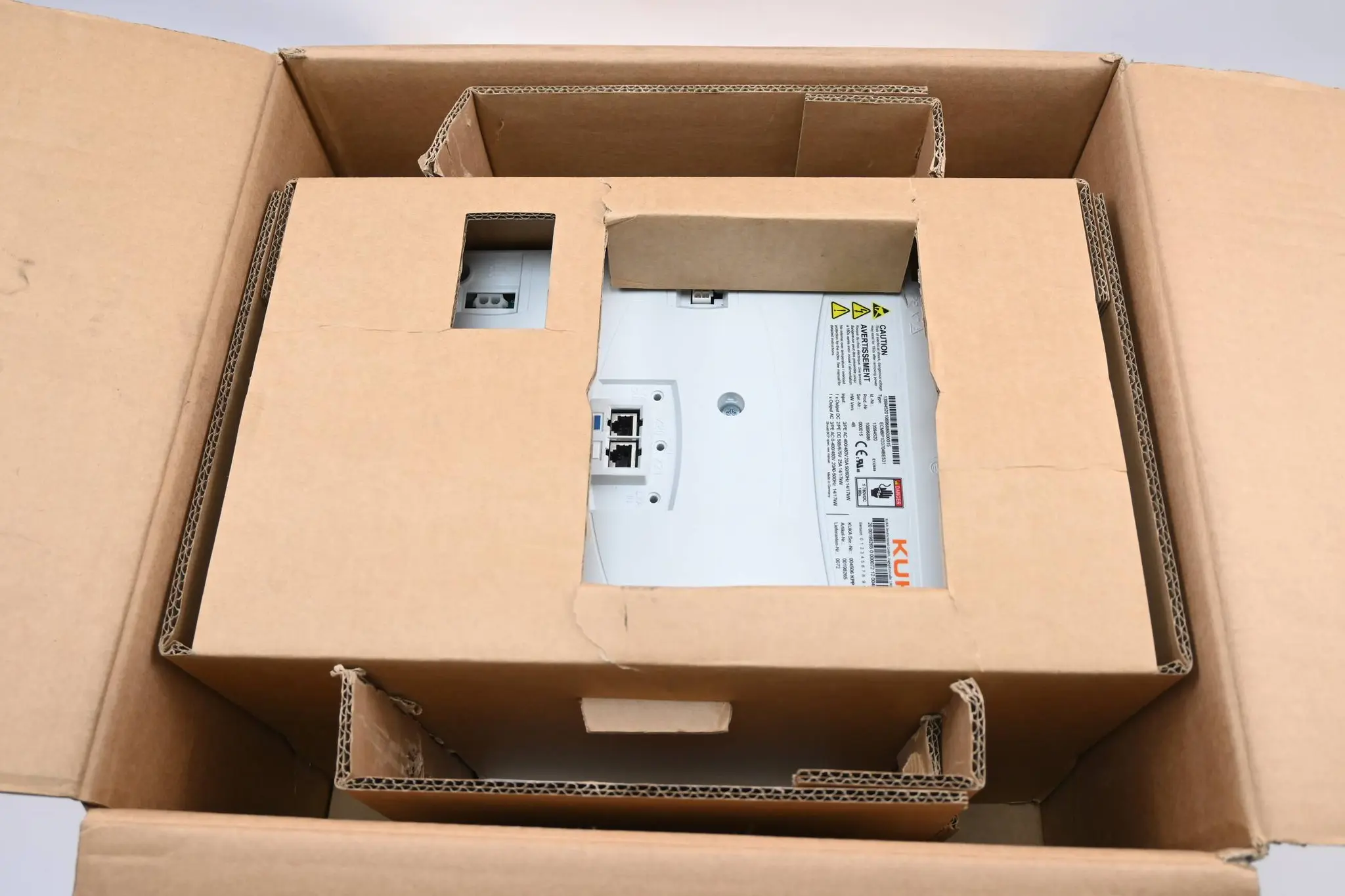 Produktfoto 1 von Kuka Servo Drive Controller ECMBP1D3704BE531 ( 00198265 )
