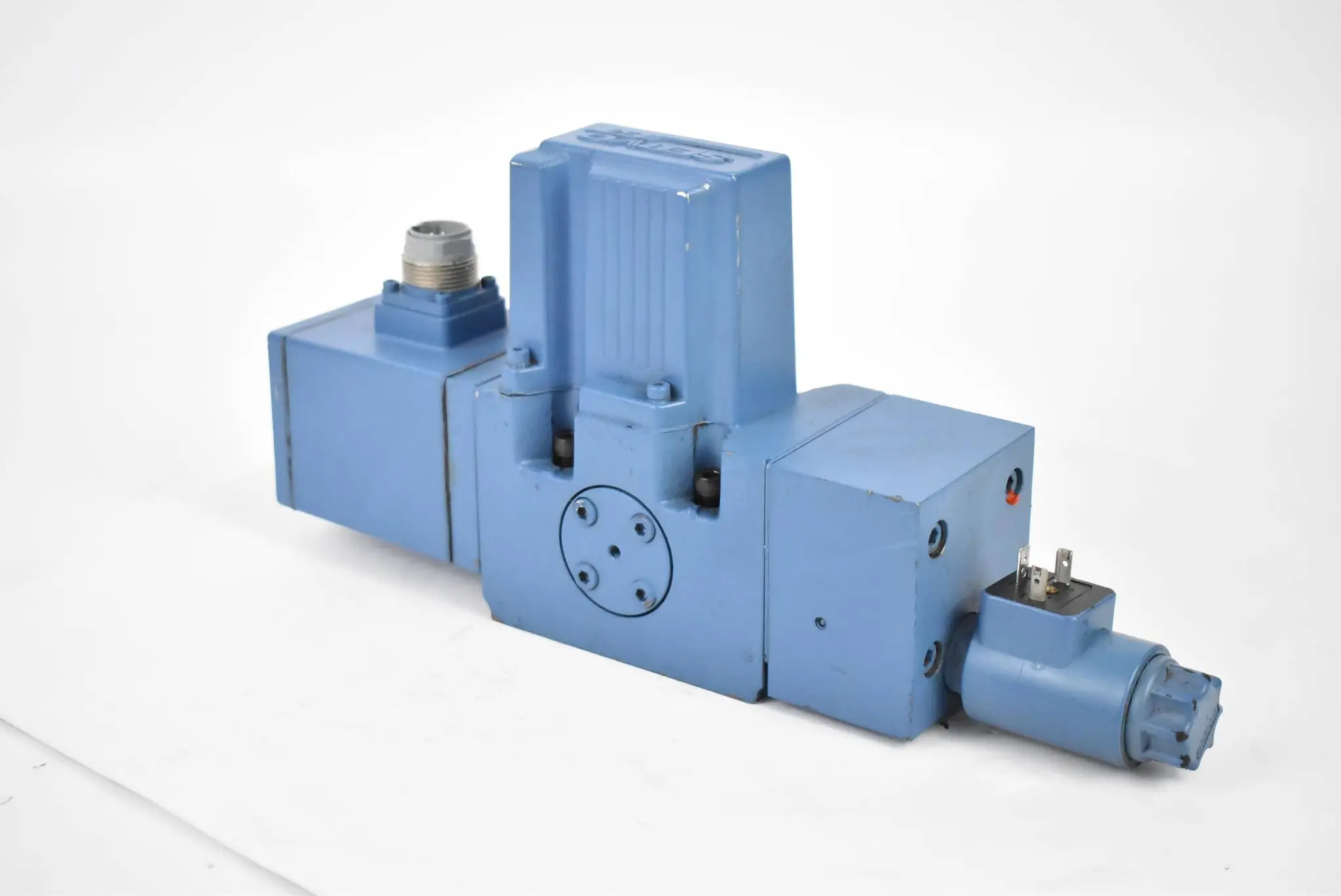 Produktfoto 1 von Nestal Moog Servo Jet D661Z4755A ( P80HXAP6NEA2-K )