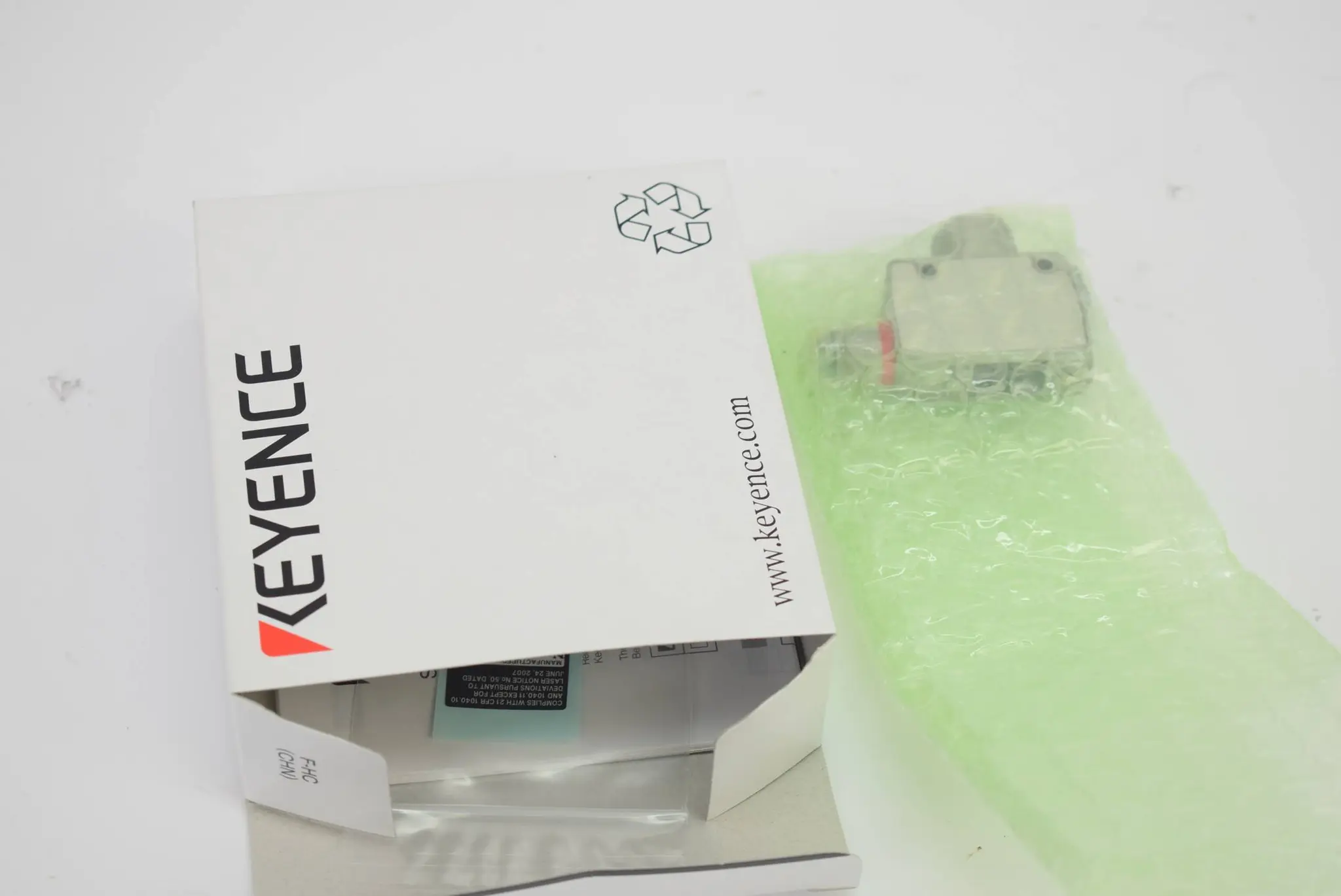 Produktfoto 1 von KEYENCE LR-ZB240CP Lasersensor