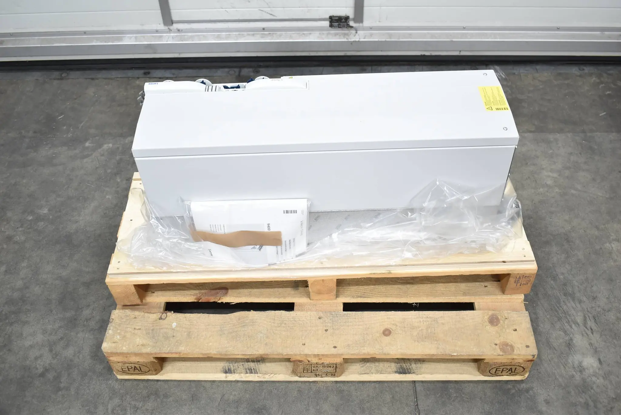 Produktfoto 1 von Lenze Servo Drives 9400 Single Drive E94BSHE1454A34NNER ( 13525857 )