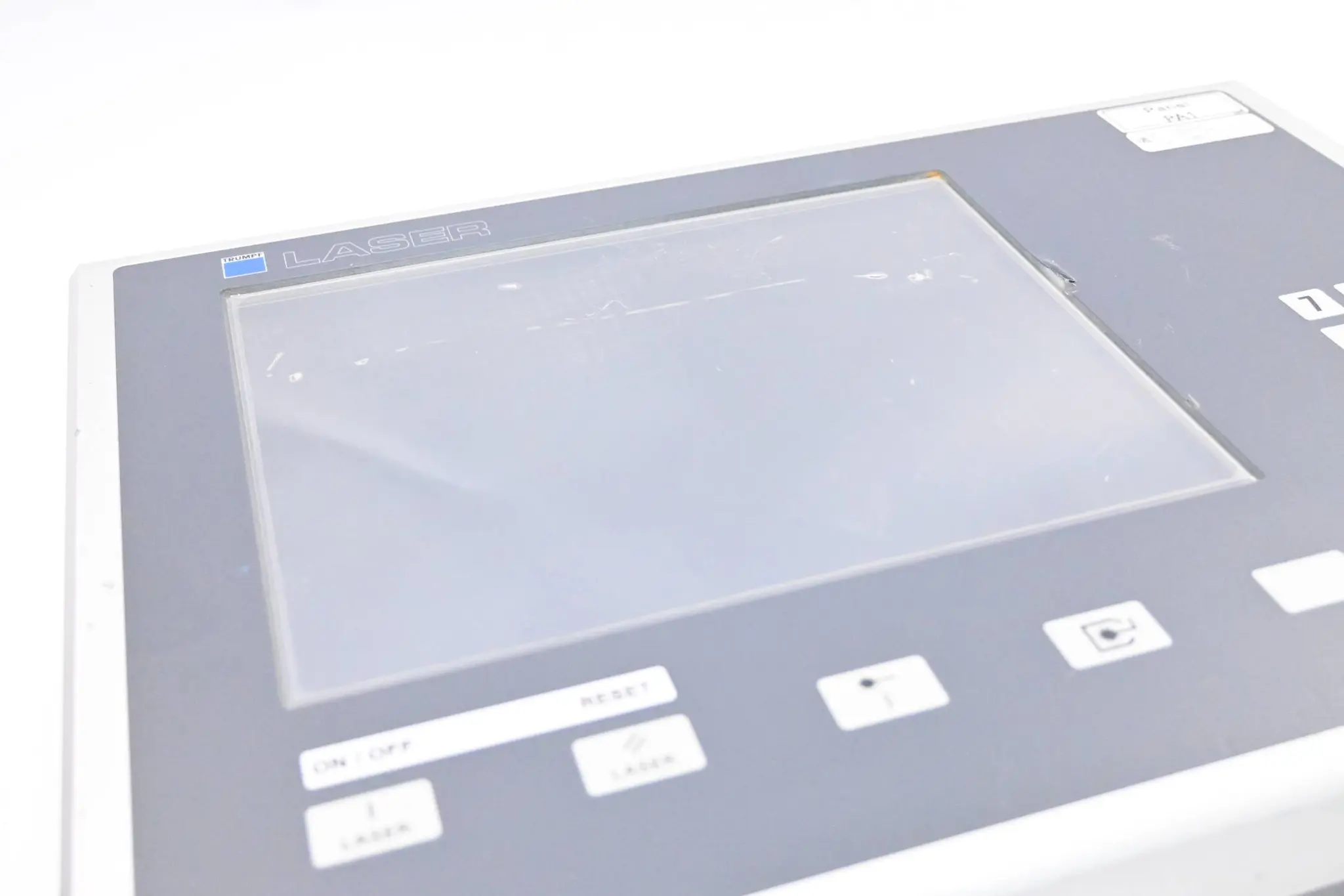 Produktfoto 1 von Beckhoff Trumpf Touch Panel PC CP7721-1090-0020 ( 1771265 ) inkl. Ständer