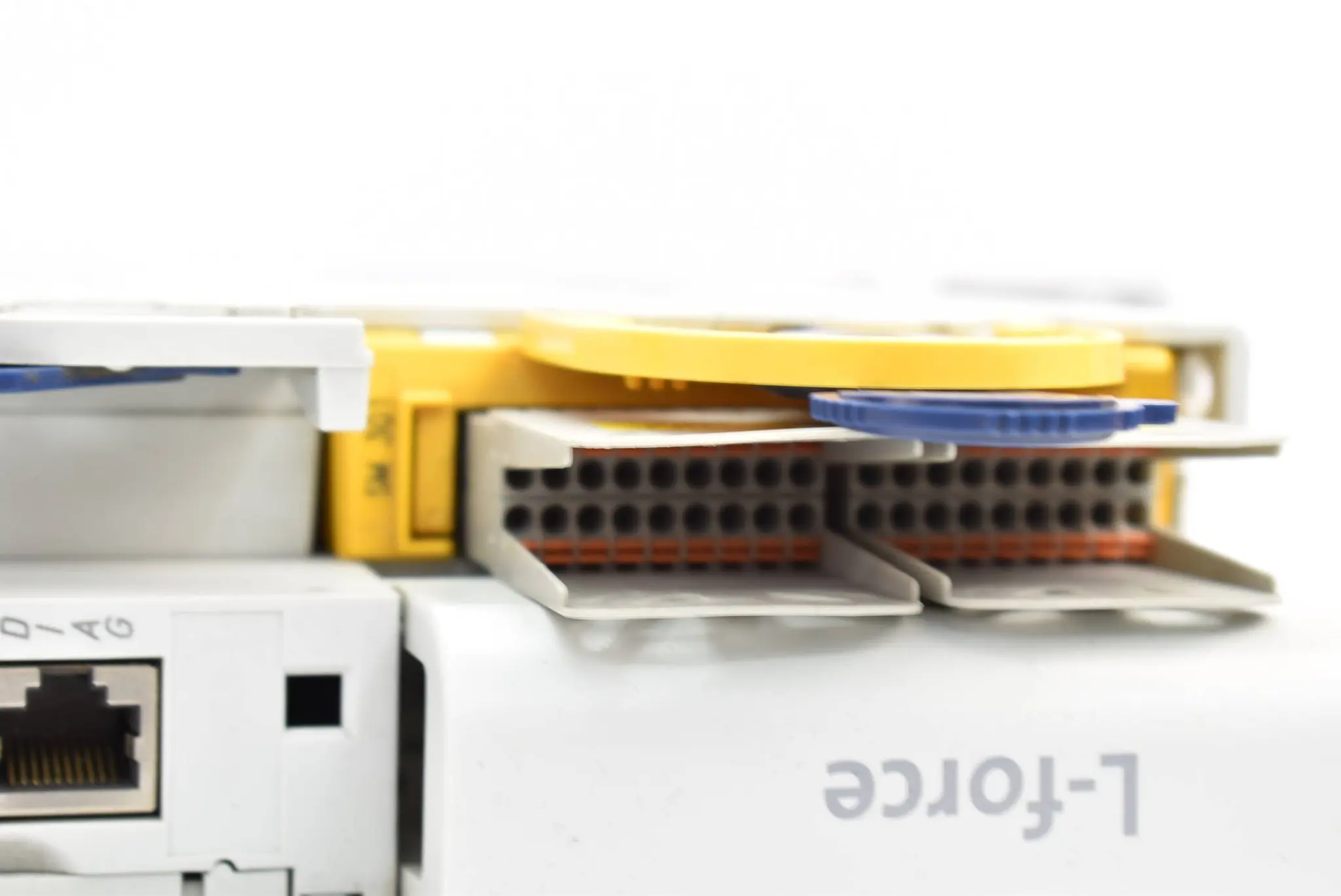 Produktfoto 1 von Lenze L-force Multi Drive State Line E94AMSE0134 inkl. Optionen
