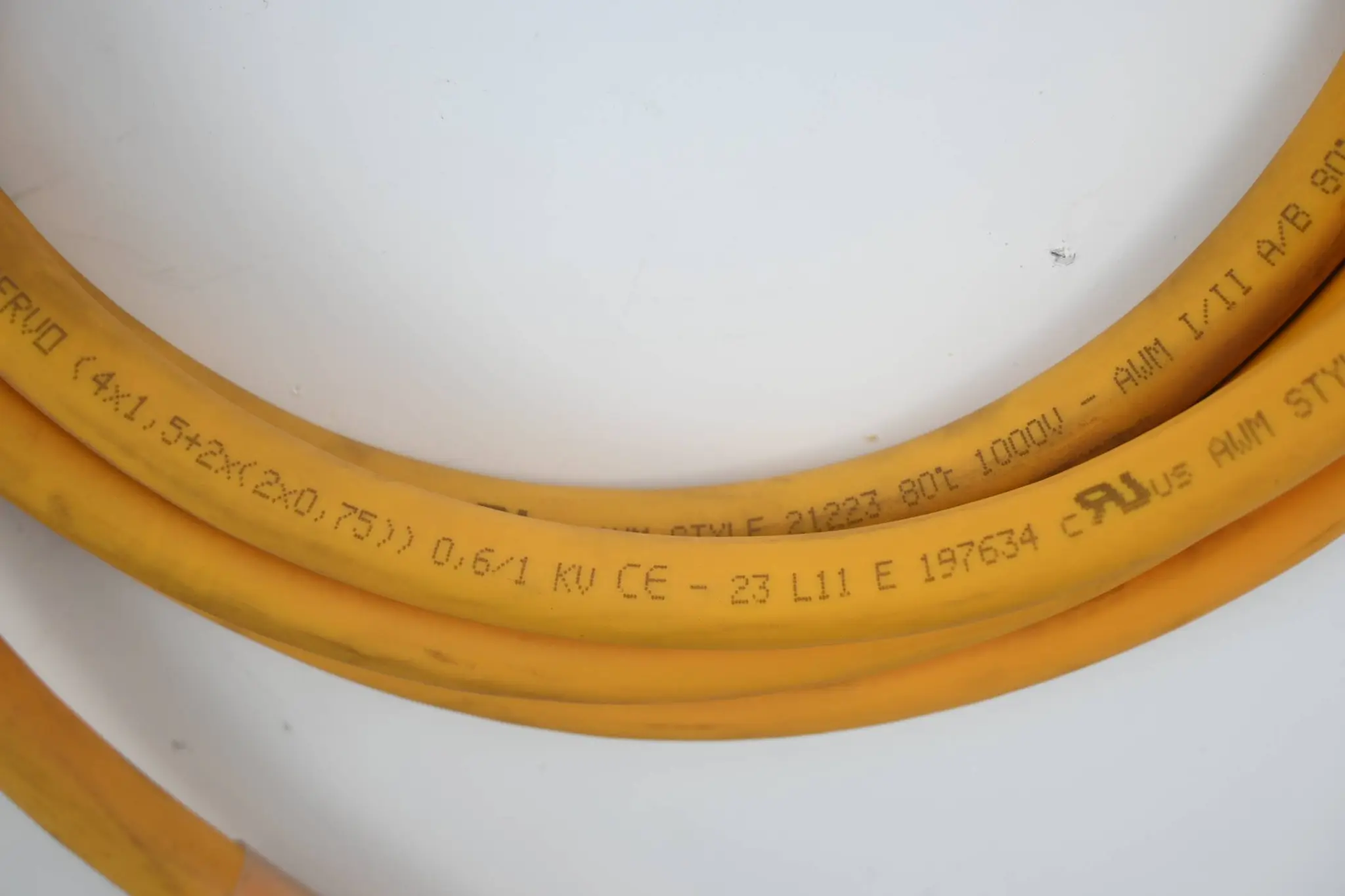 Produktfoto 1 von Lütze Superflex Plus Pur Servo 197634 (4x1,5+2x(2x0,75)) AWM Style 21223