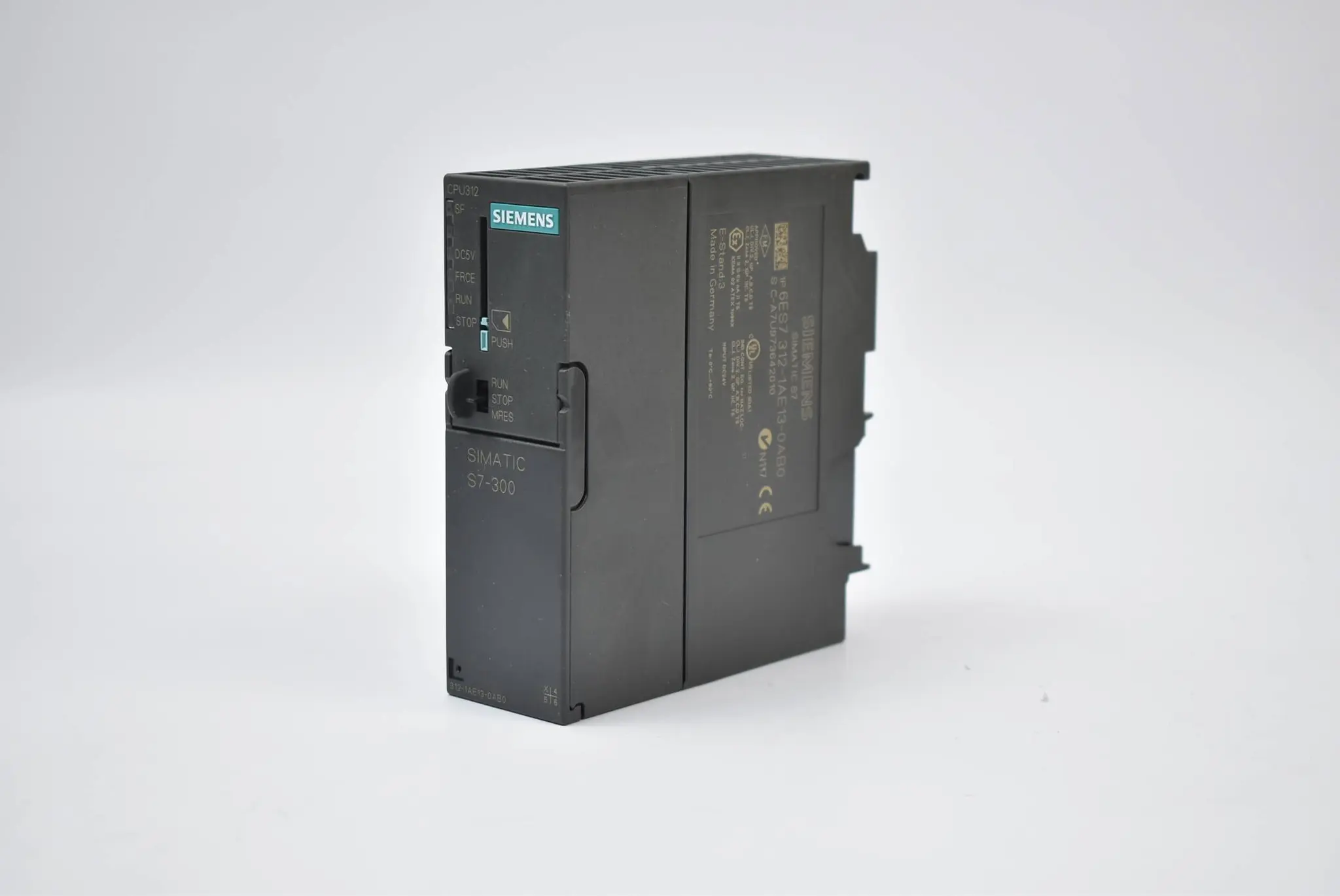 Produktfoto 1 von Siemens SIMATIC S7 CPU 24VDC 32kByte 6ES7312-1AE13-0AB0 ( 6ES7 312-1AE13-0AB0)