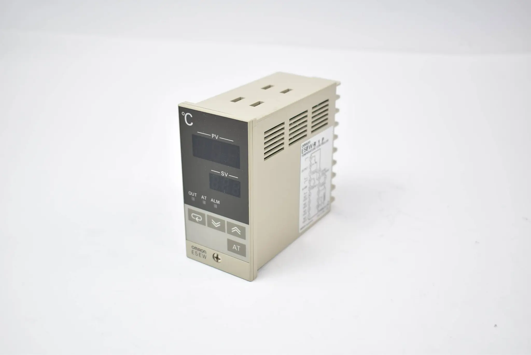Produktfoto 1 von Omron Temperature Controller E5EW-R1P Multi-Range 100-240 VAC
