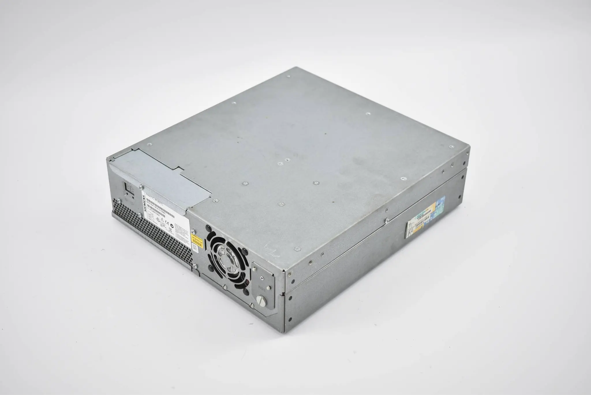Produktfoto 1 von Siemens simatic IPC627C Box PC 6ES7 647-6CA10-0AB0 ( 6ES7647-6CA10-0AB0 ) Ver.AA