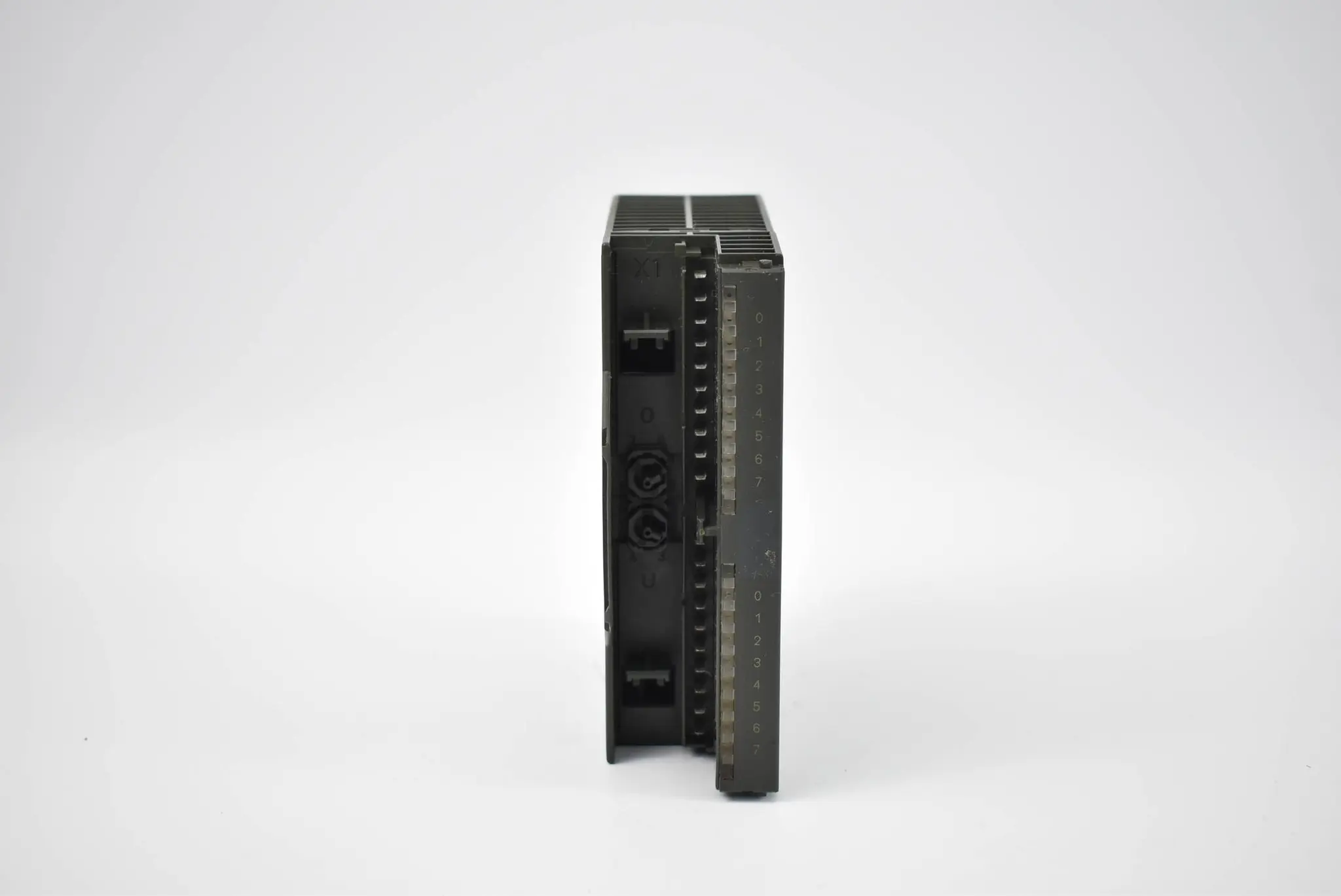 Produktfoto 1 von Siemens simatic S7-300 Digital SM 322 6ES7 322-1BH00-0AA0 ( 6ES7322-1BH00-0AA0 )