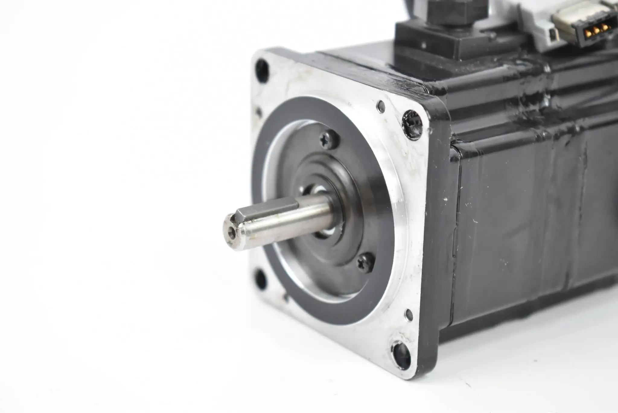 Produktfoto 1 von Yaskawa AC Servo Motor 100W 200V 0,89A 0,318Nm 3000r/min SGMPH-01A1E4C