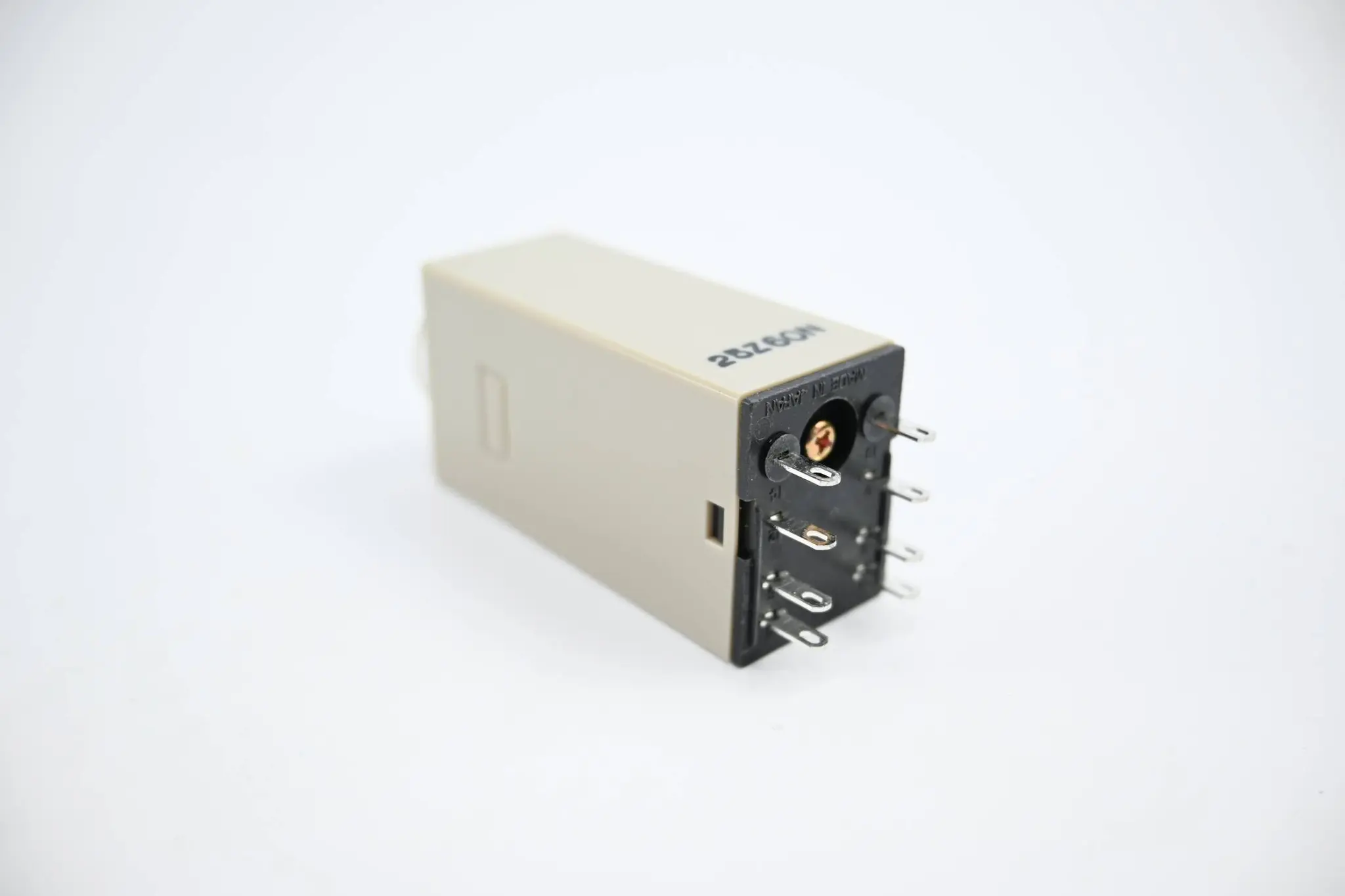 Produktfoto 1 von Omron Timer 10S 24V DC ( H3Y-2 )