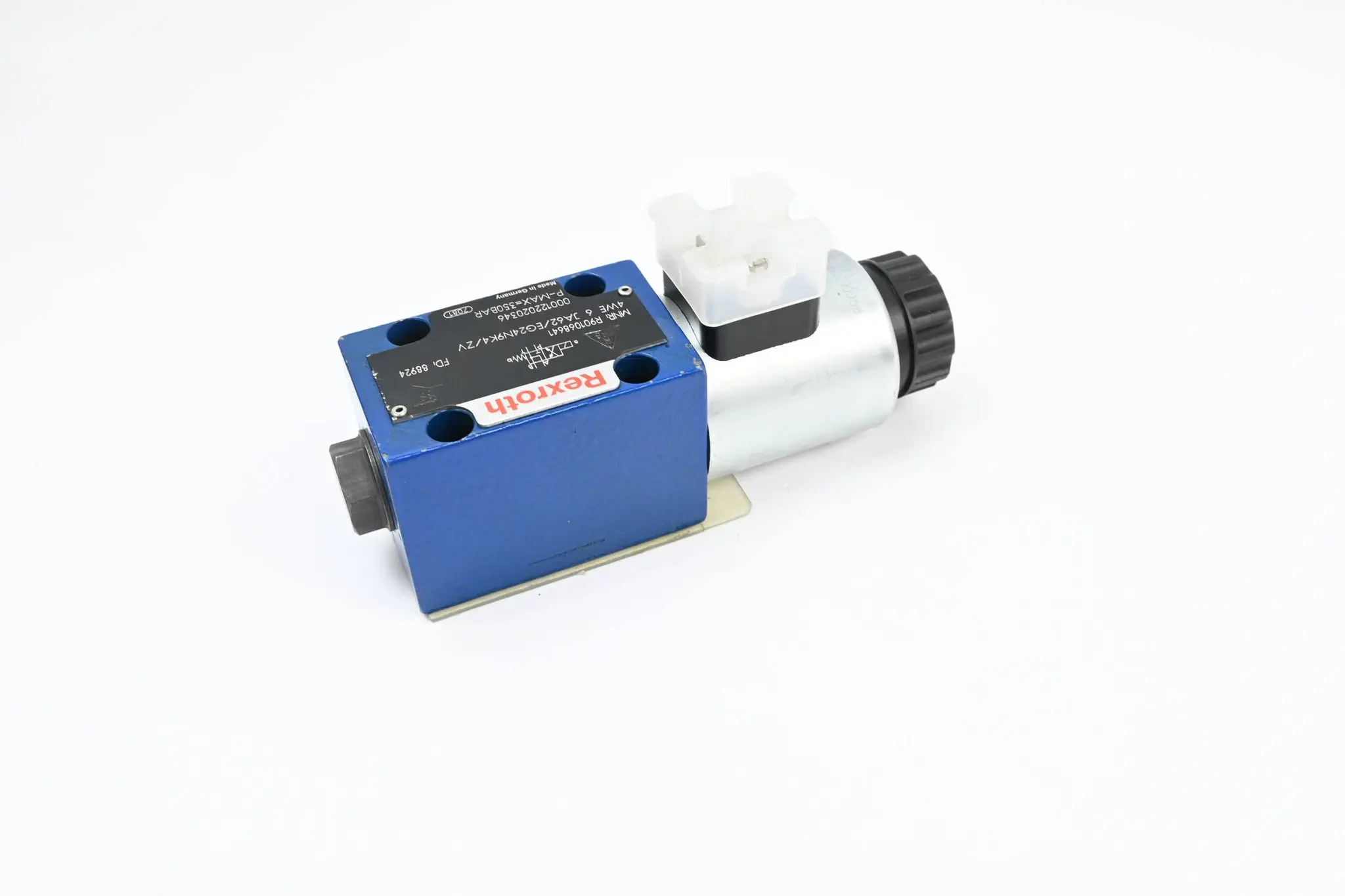 Produktfoto 1 von Rexroth Wegeschieberventil 4WE 6 JA62/EG24N9K4/ZV ( R901068641 )