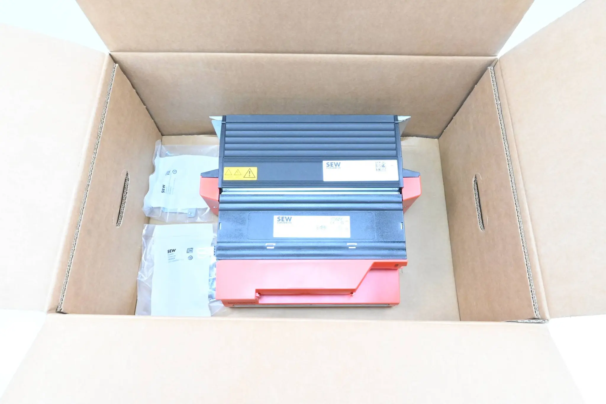 Produktfoto 1 von SEW-Eurodrive Movidrive MDX61B0110-5A3-4-0T inkl. MDX60A0110-5A3-4-00
