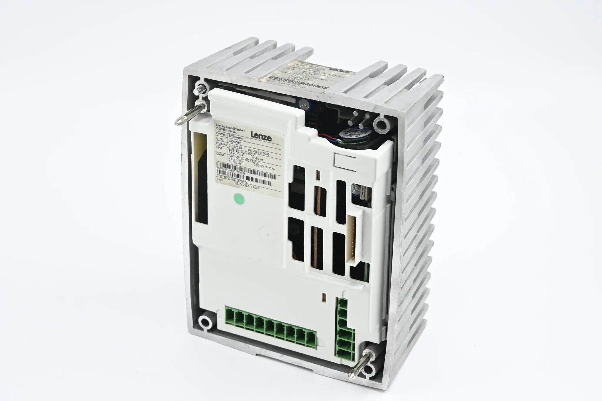 Produktfoto 1 von Lenze 8200 motec Frequenzumrichter E82MV551_4B001 ( 13047362 )