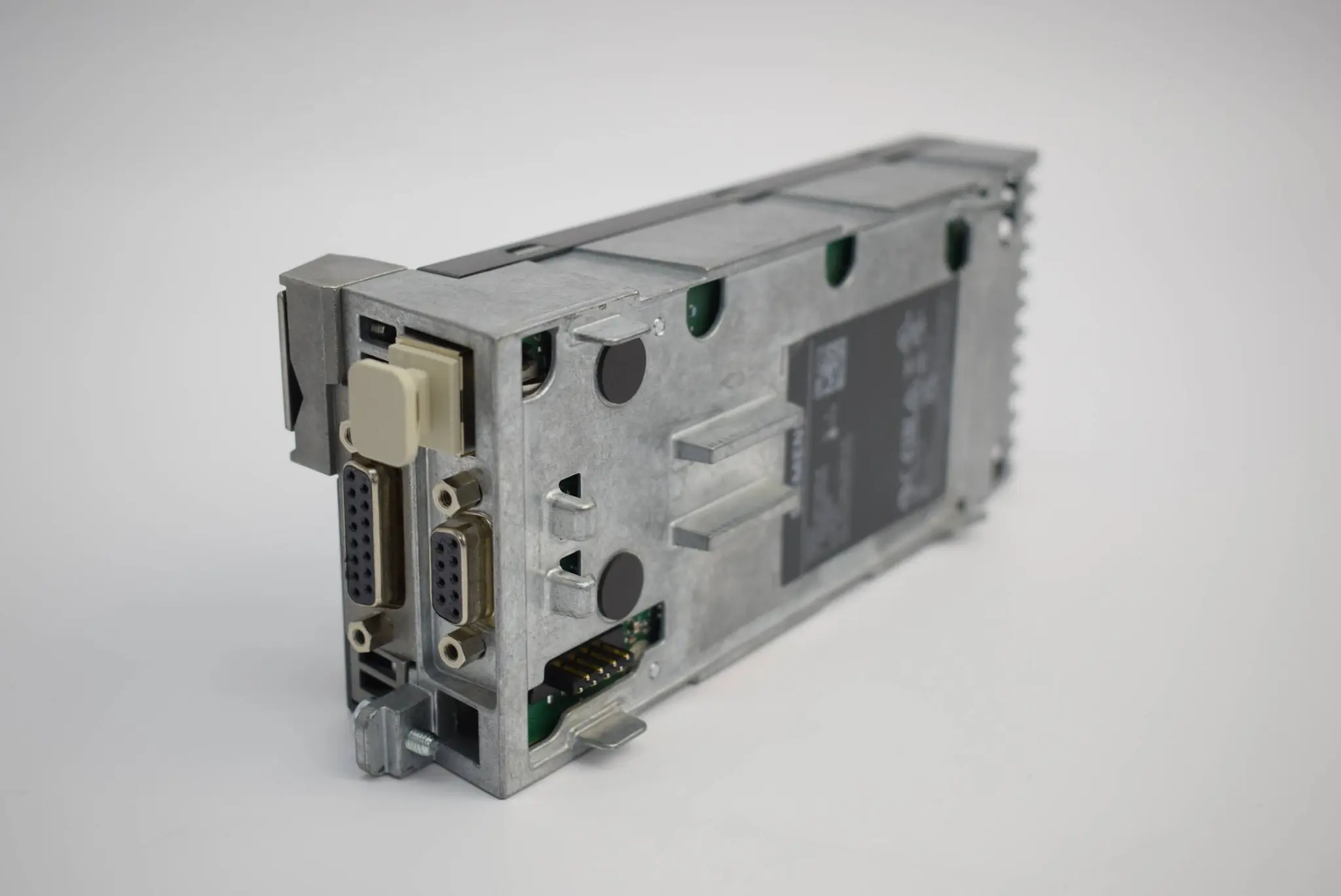 Produktfoto 1 von Siemens sinamics CU305 DP 6SL3040-0JA00-0AA0 ( 6SL3 040-0JA00-0AA0 )