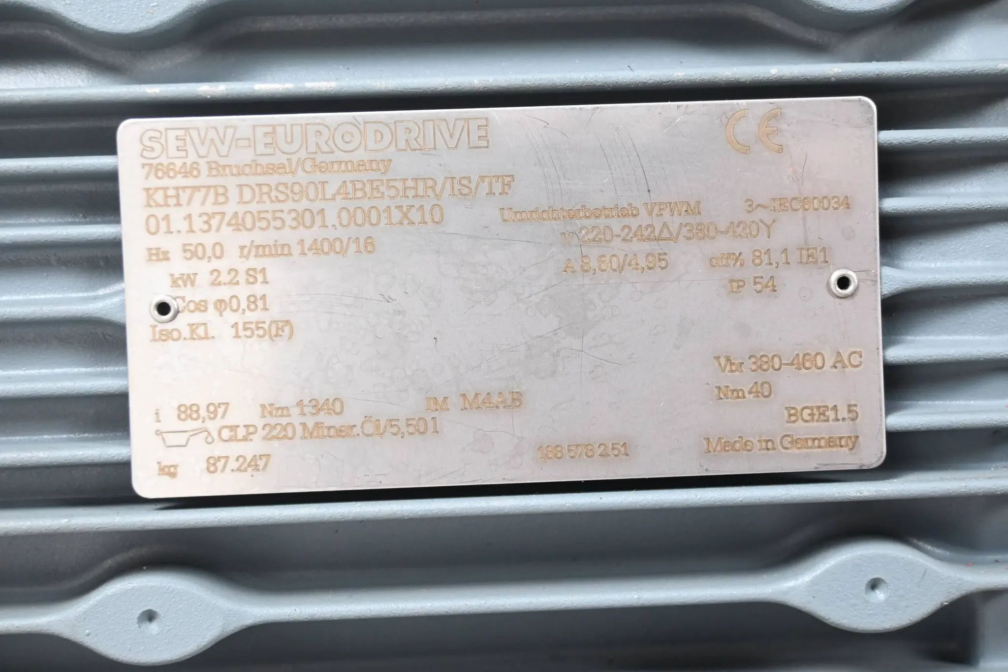 Produktfoto 1 von SEW Eurodrive Getriebemotor KH77BDRS90L4BE5HR/IS/TF ( KH77B DRS90L4BE5HR/IS/TF )