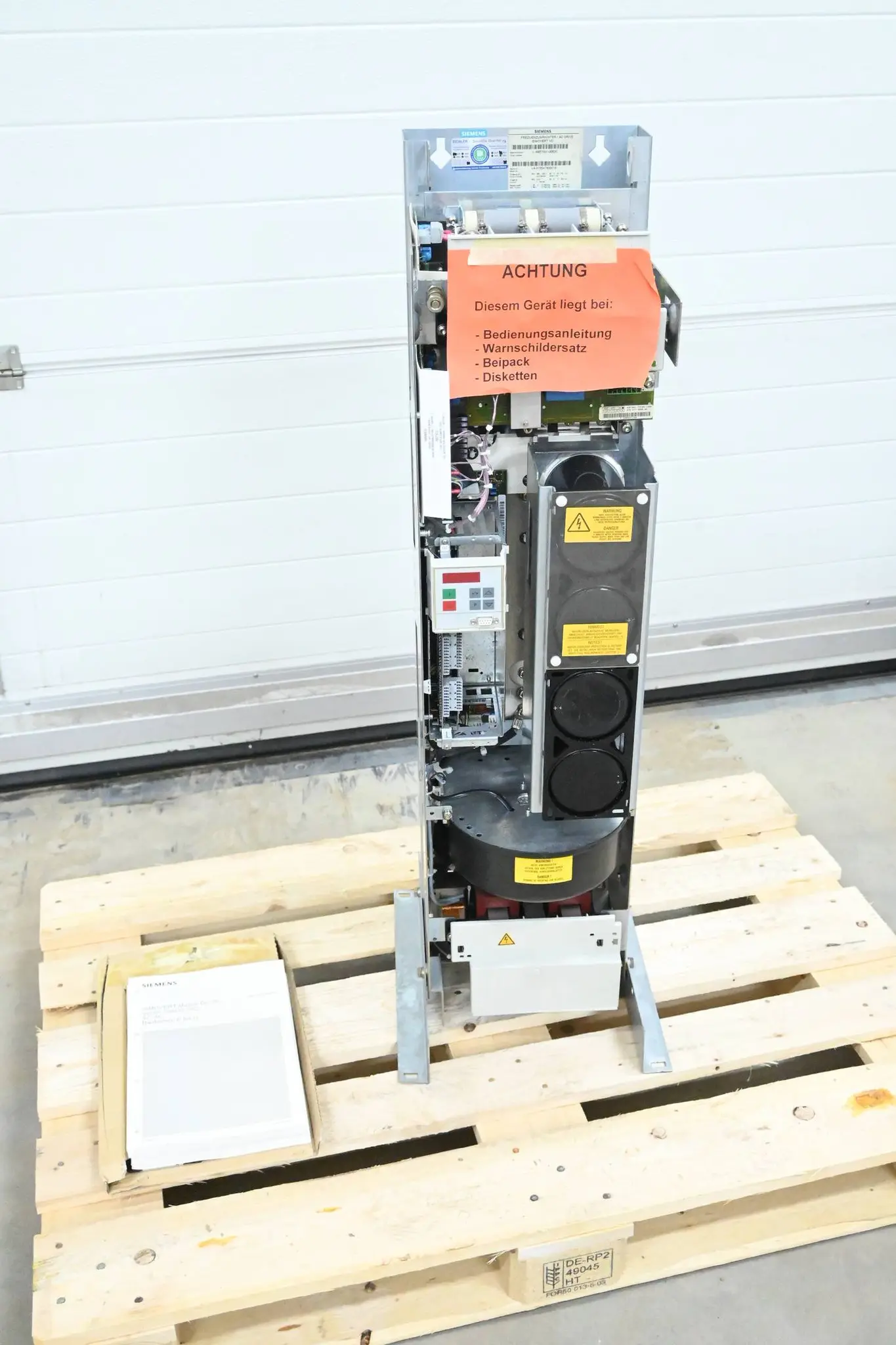 Produktfoto 1 von Siemens Simovert Masterdrives VC 6SE7031-0EE20 ( 6SE7 031-0EE20 ) E.B