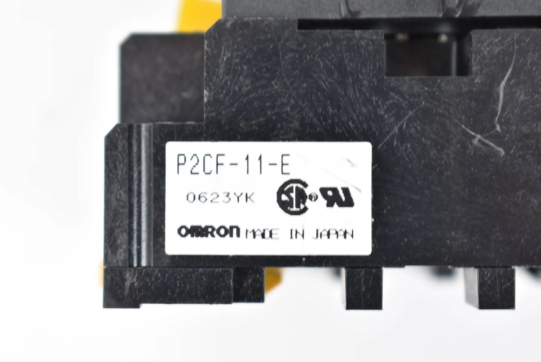 Produktfoto 1 von Omron Temperaturregler 100-240VAC 50/60Hz 6VA E5CN-R2PU inkl. Sockel P2CF-11-E
