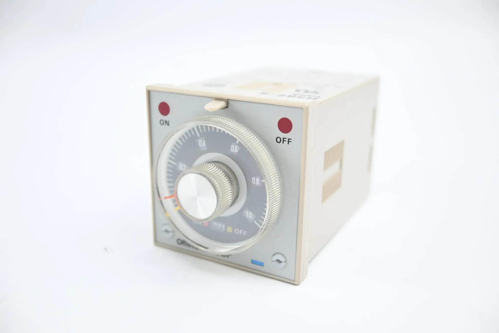 Produktfoto 1 von Omron Twin Timer 0.5-100h 100/110/120 VAC ( H3BF-8 )