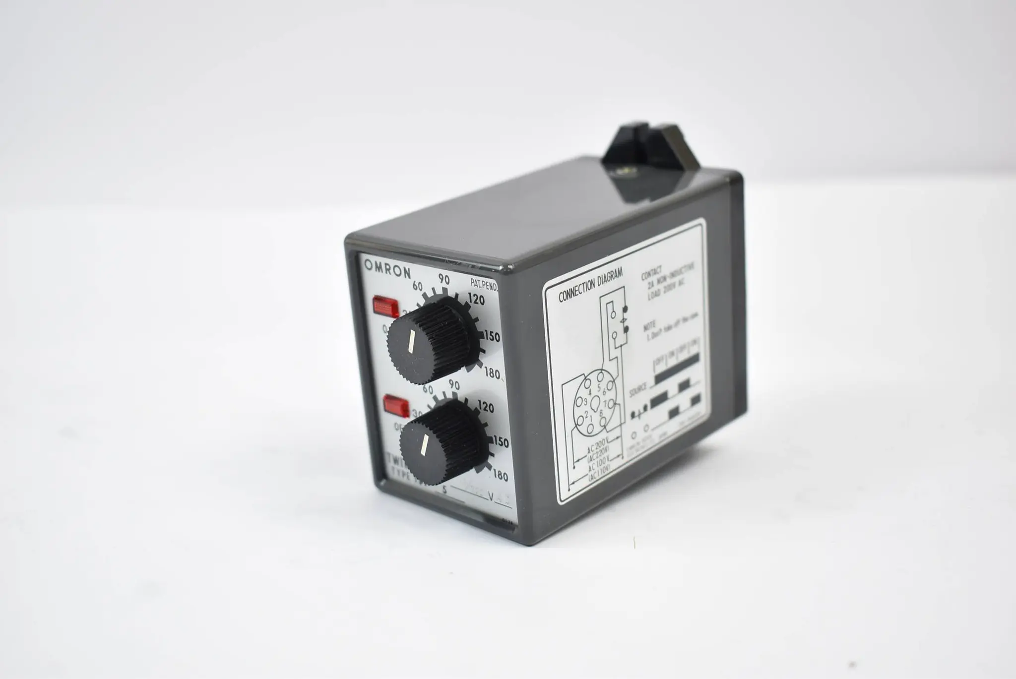 Produktfoto 1 von Omron Twin Timer TDV-5 on 180s off 180s 110/220VAC