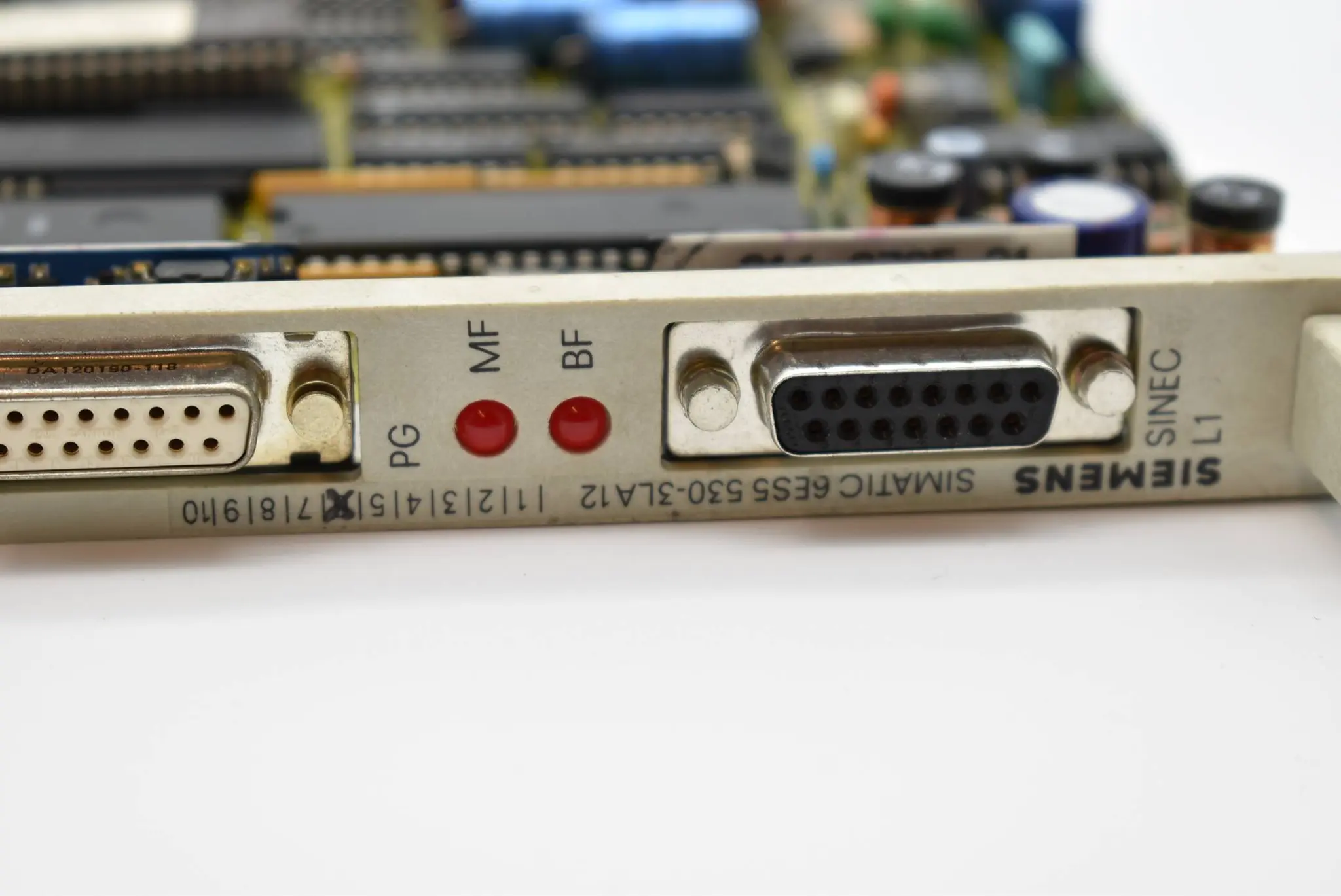Produktfoto 1 von Siemens sinec simatic 6ES5 530-3LA12 ( 6ES5530-3LA12 )