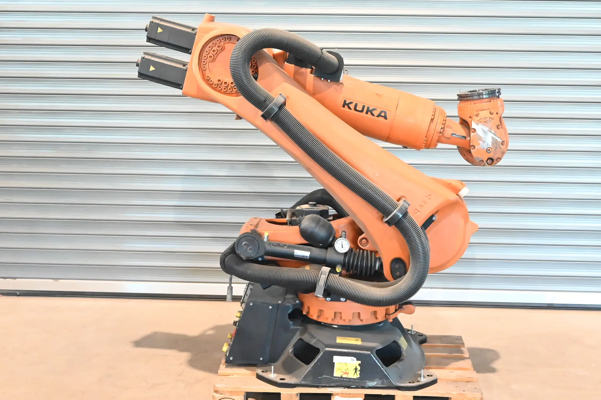 Produktfoto 1 von Kuka Industrieroboter KR210 R2700 Prime ( 10014777 ) + KRC4 ( 11013095 )