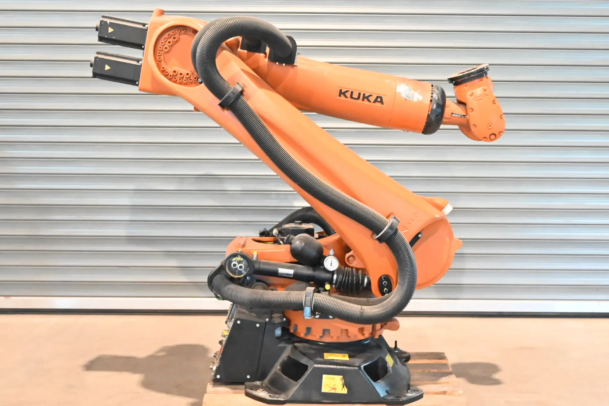 Produktfoto 1 von Kuka Industrieroboter KR 150 R3100 prime ( 10014858 ) + KRC4 ( 11013095 )