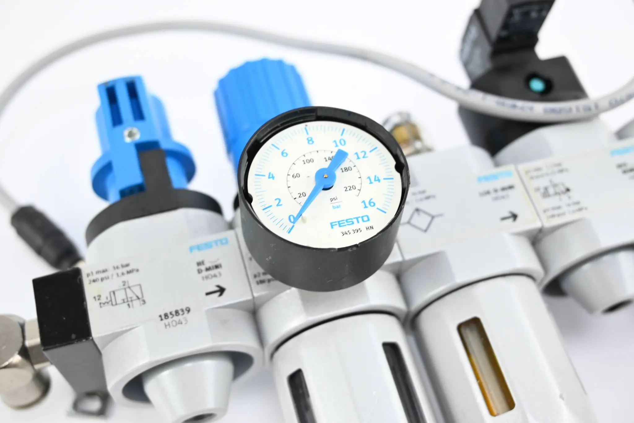 Produktfoto 1 von Festo Wartungseinheit FRC-1/8-D-MINI-KF ( 185839 )