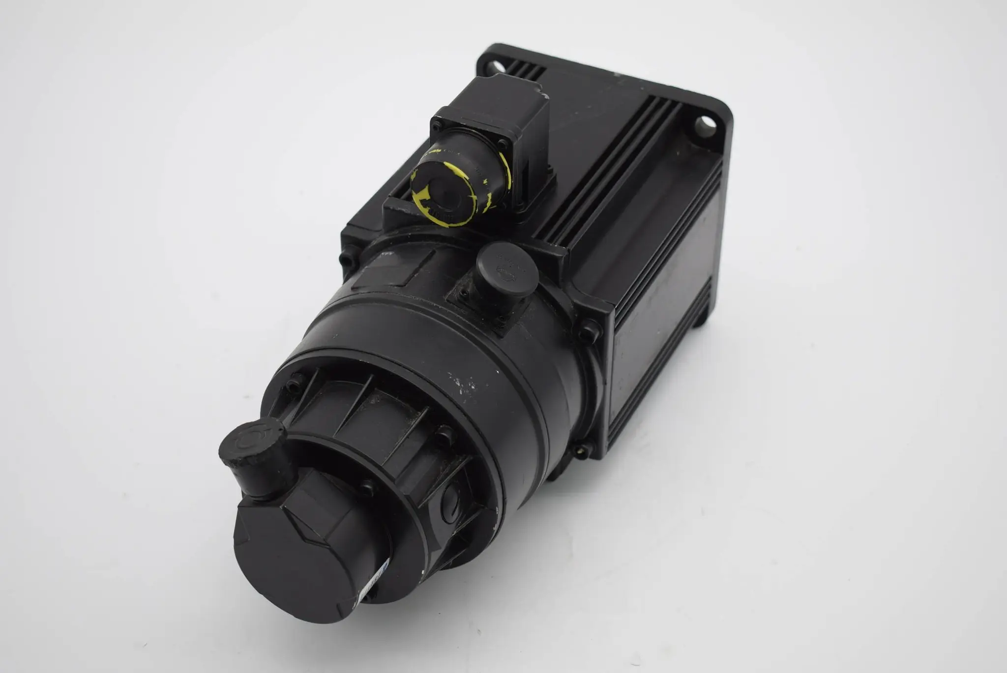 Produktfoto 1 von Rexroth 3-Phase Permanent Magnet Motor R911238584 MAC092B-0-QD-4-C/095-B-0/WI520LV