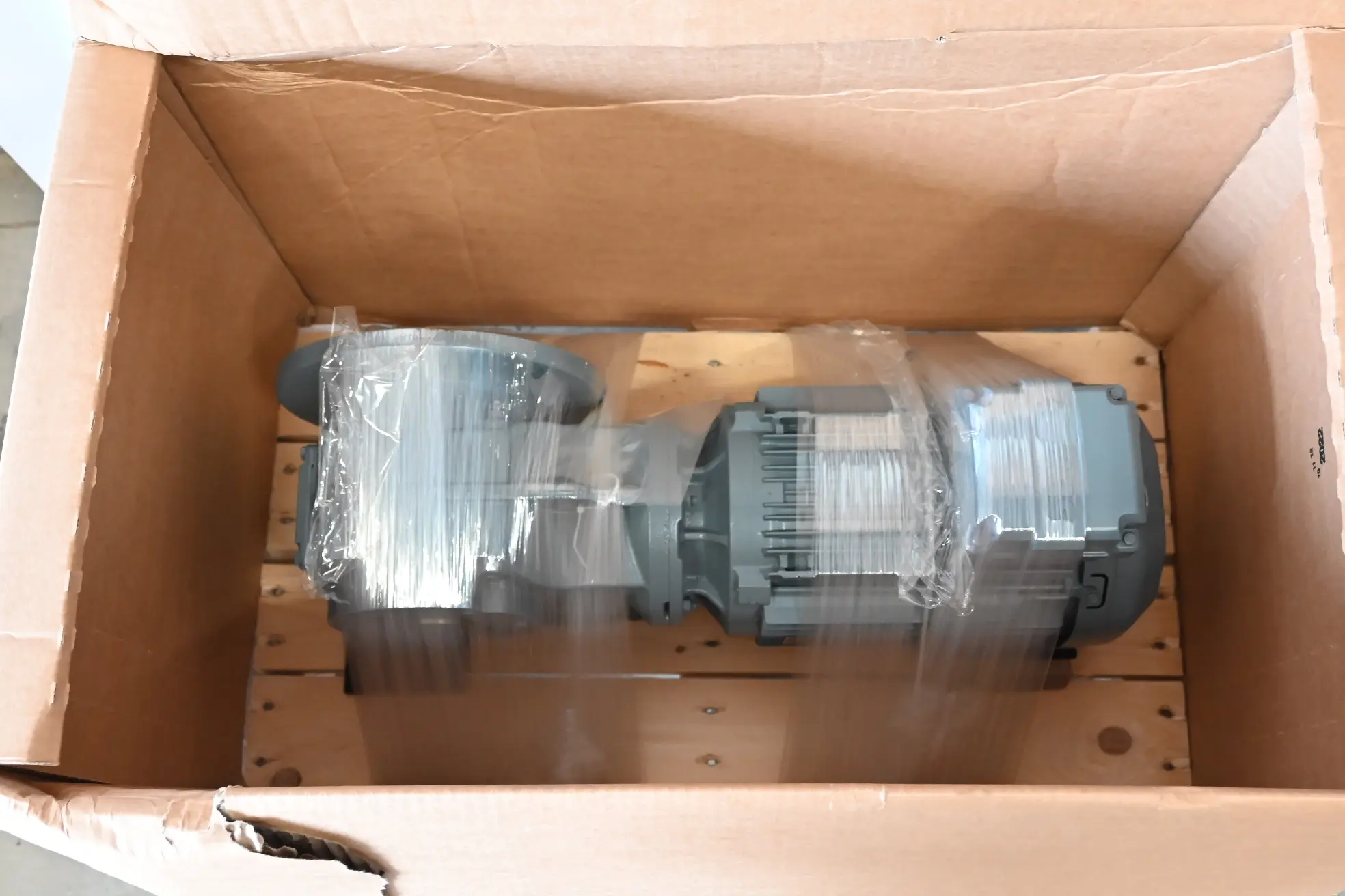 Produktfoto 1 von SEW-Eurodrive Getriebemotor KAF57 DRN100LM4/IS/TF ( KAF57DRN100LM4/IS/TF )