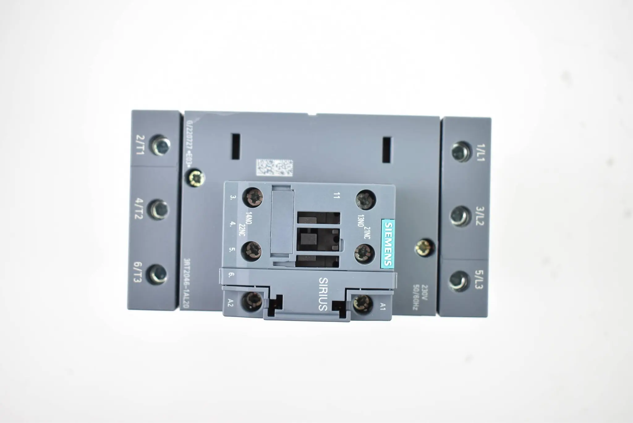 Produktfoto 1 von Siemens Leistungsschütz 3RT2 046-1AL20 ( 3RT2046-1AL20 ) 95A 45kW 400V 50-60Hz