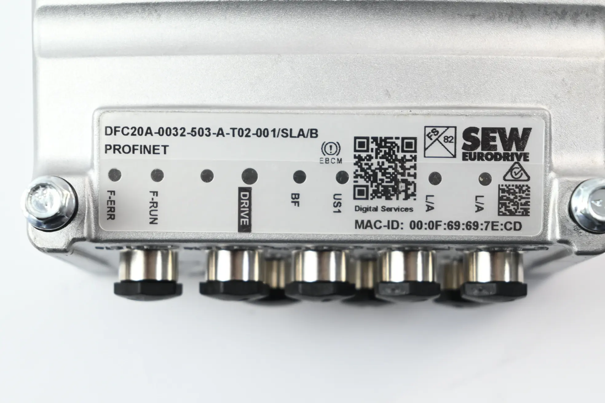 Produktfoto 1 von SEW-Eurodrive dezentraler Umrichter DFC20A-0032-503-A-T02-001/SLA/B