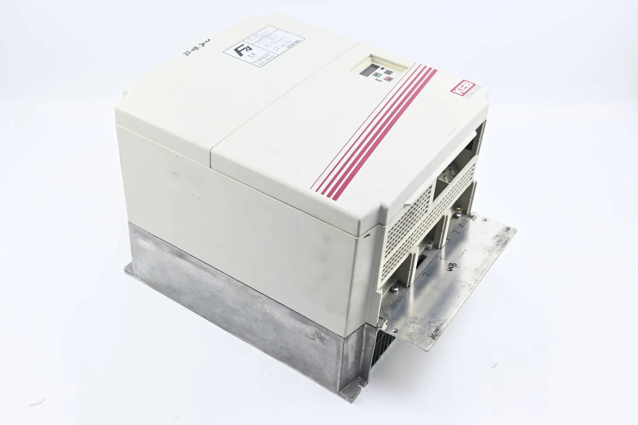 Produktfoto 1 von KEB Combivert F4 Frequenzumrichter 17.F4.F1H-4R01/ ( 17F4F1H-4R01 ) inkl. Panel