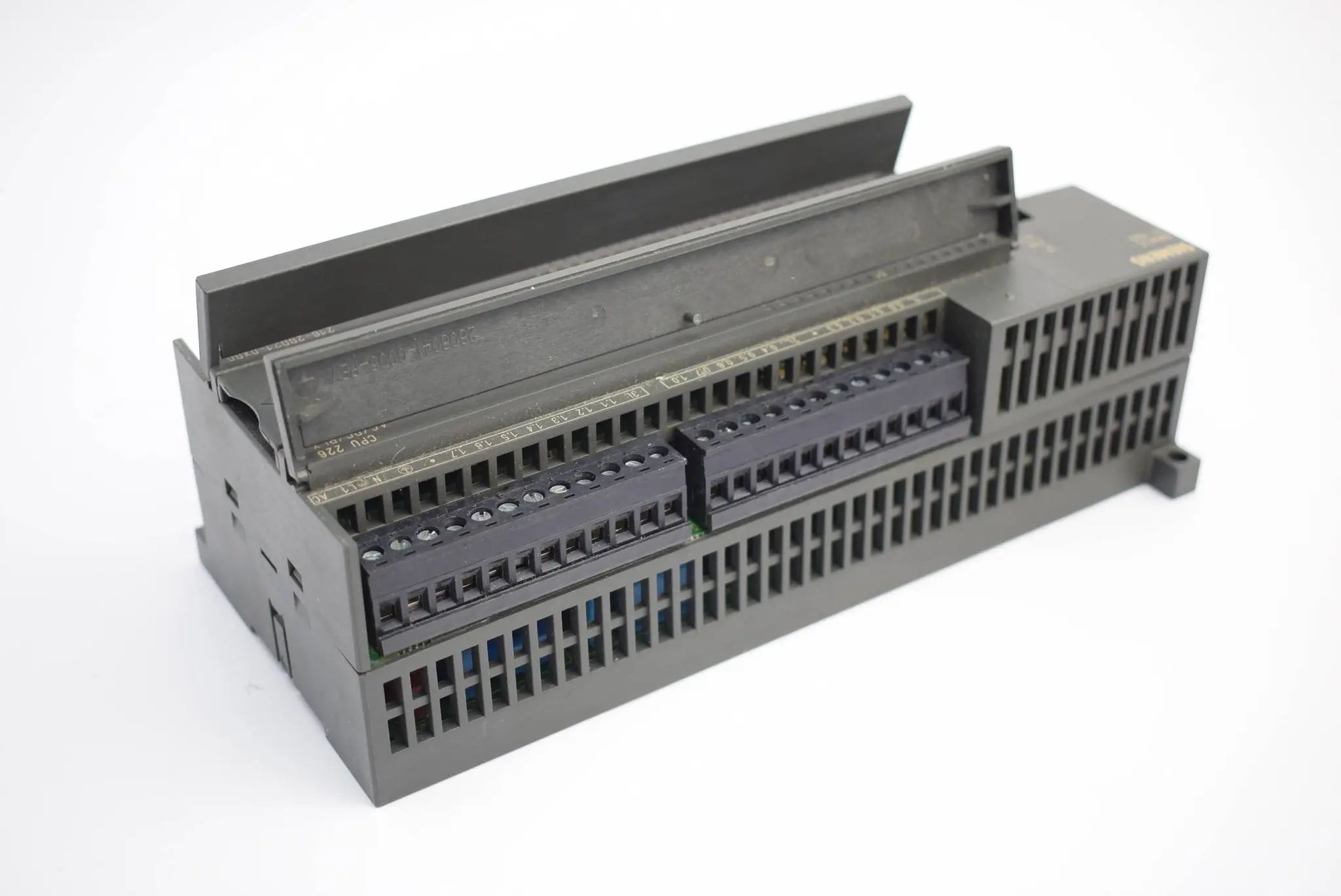Produktfoto 1 von Siemens simatic S7-200 CPU 226 6ES7216-2BD21-0XB0 ( 6ES7 216-2BD21-0XB0 ) E1