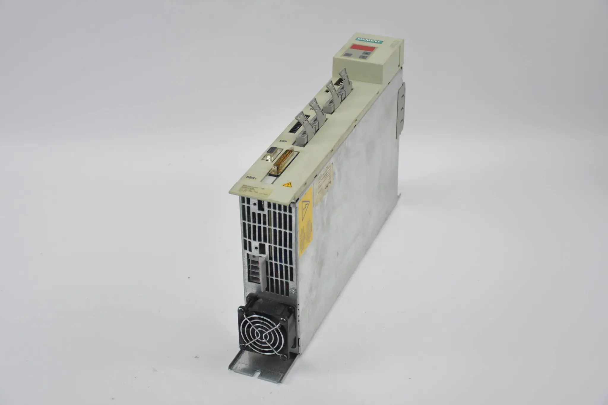 Produktfoto 1 von Siemens Masterdrives MC Drive 6SE7015-0EP50-Z / 6SE7 015-0EP50-Z G61 C23 C12 E.D