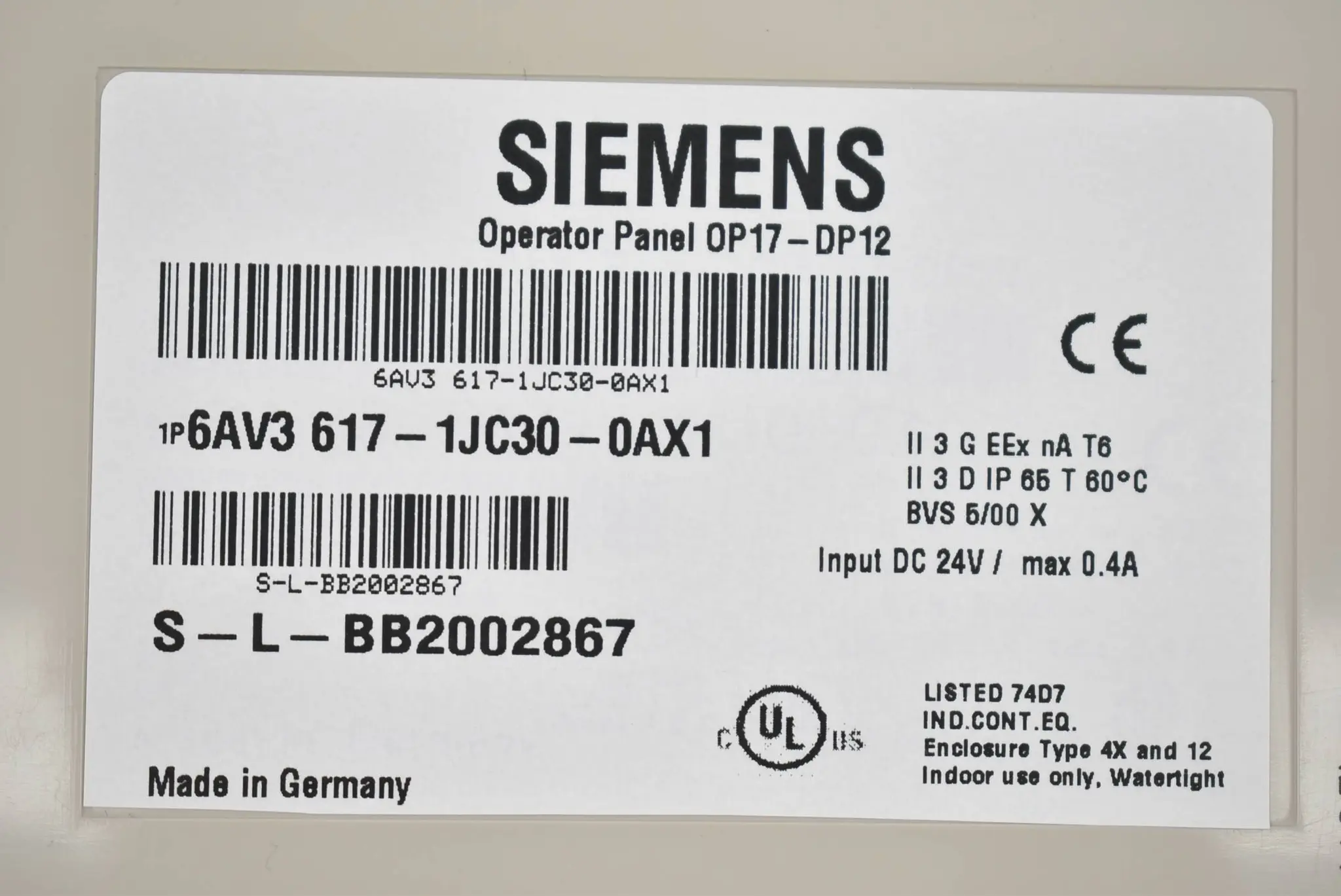 Produktfoto 1 von Siemens Operator Panel OP17/DP12 6AV3617-1JC30-0AX1 ( 6AV3 617-1JC30-0AX1 )