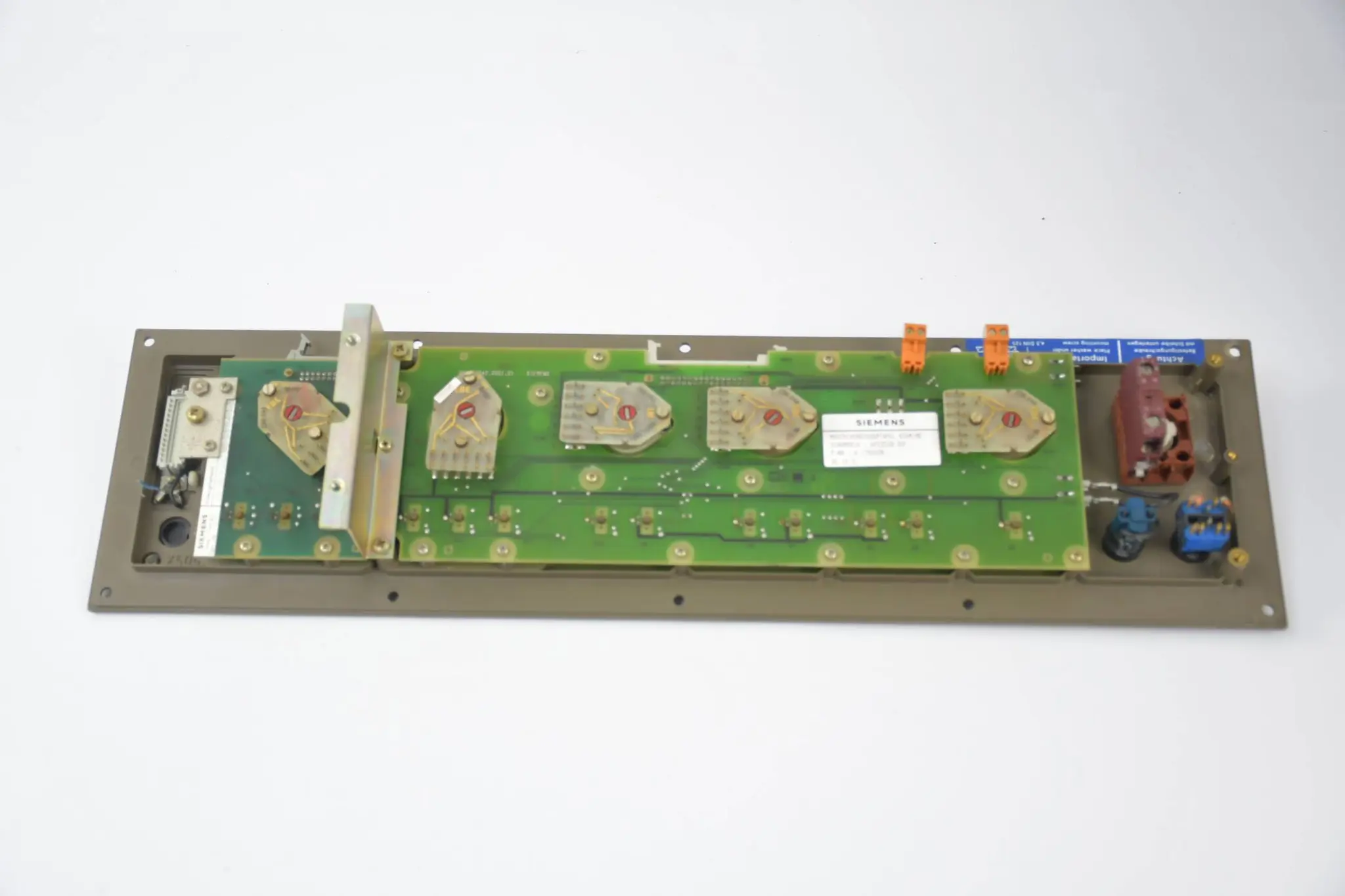 Produktfoto 1 von Siemens Sinumerik Maschinensteuertafel 820M/ME 6FC3538-3EF ( 6FC3 538-3EF )
