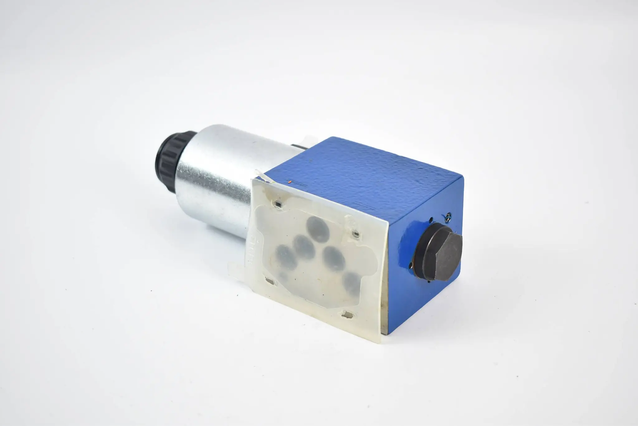 Produktfoto 1 von Rexroth Wegeschieberventil 5-4WE 10 Y33/CG24N9K4 ( R900555499 )