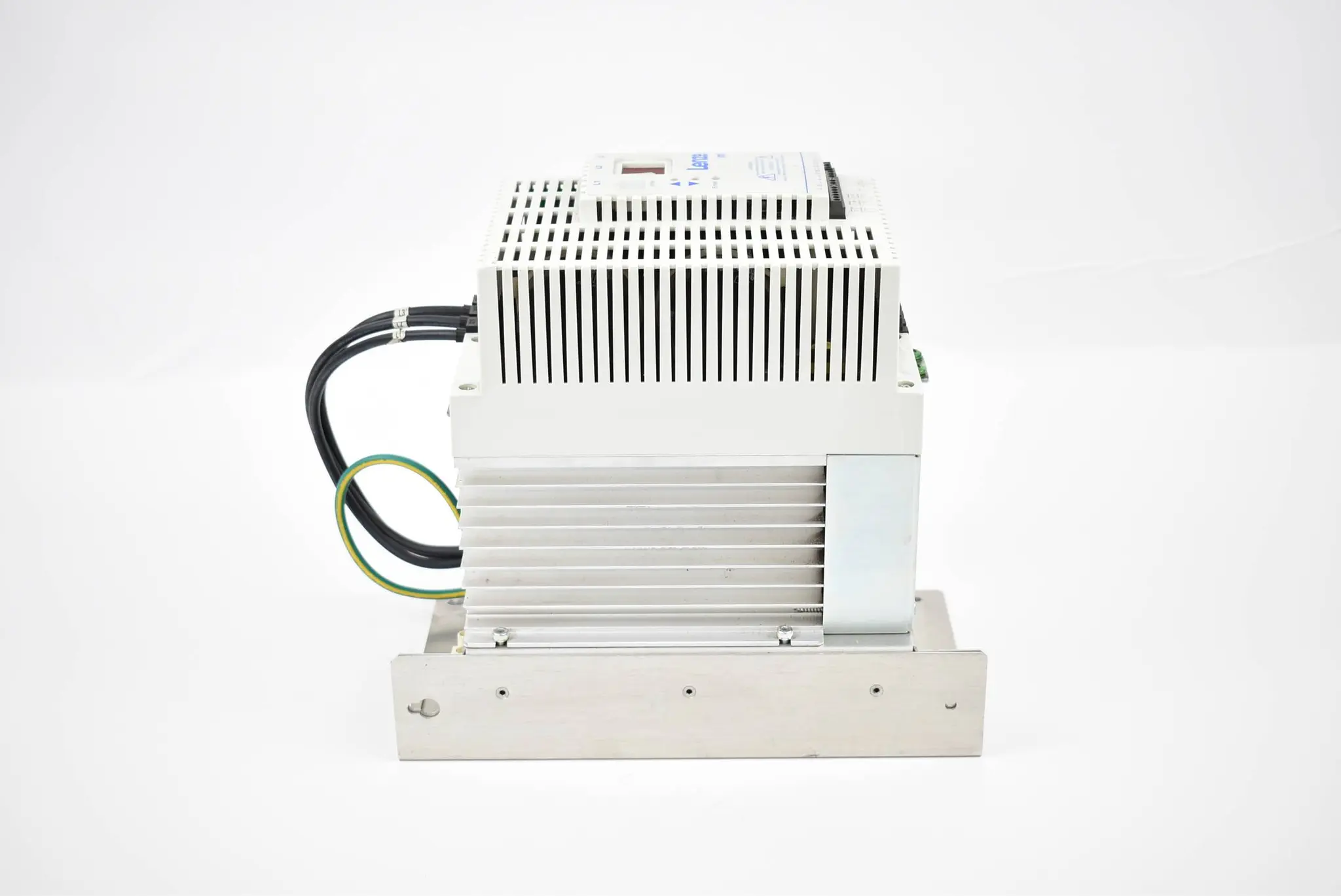 Produktfoto 1 von Lenze 3~ Wechselrichter ESMD752L.4TXA ( 13188633 ) 7,5kW
