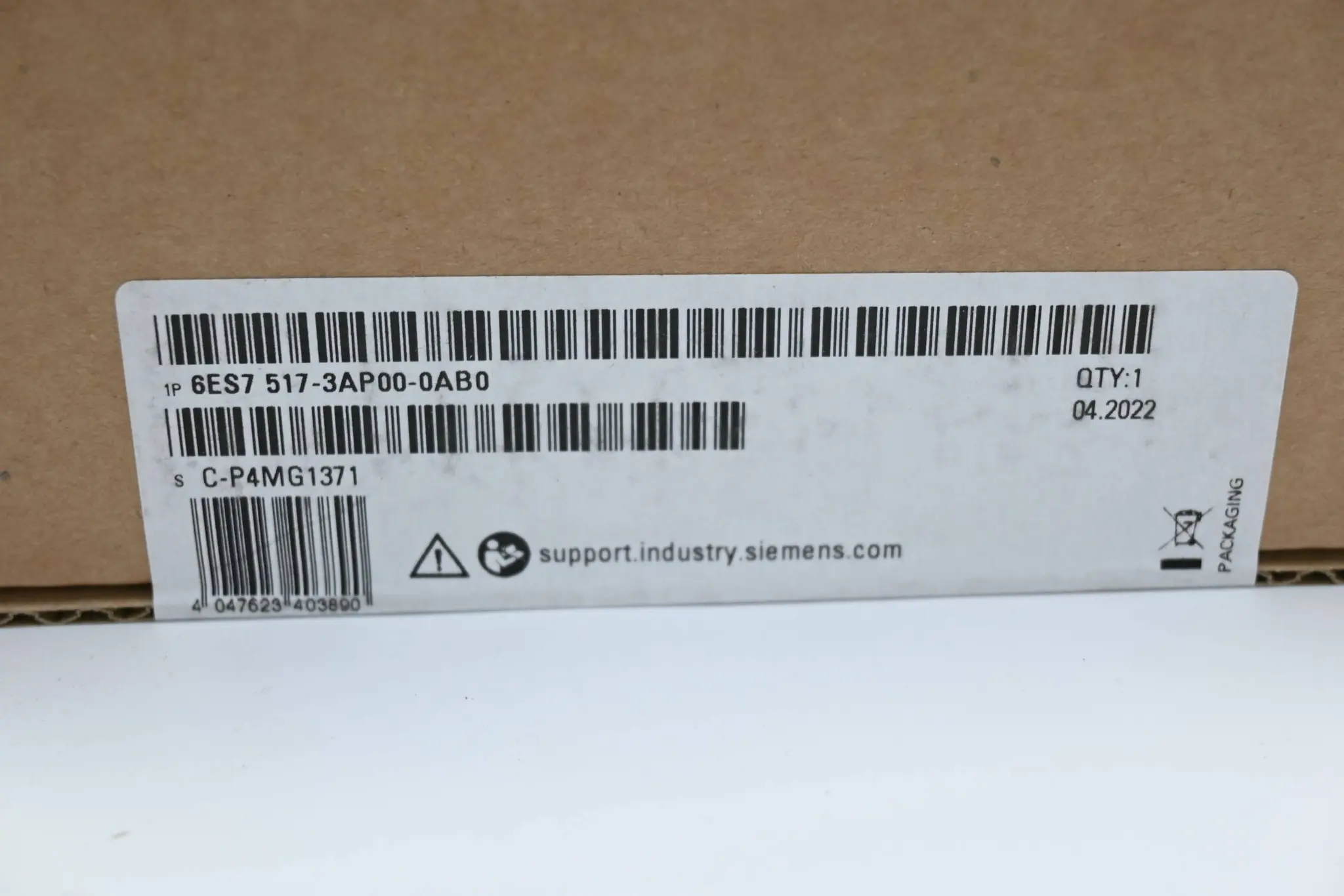 Produktfoto 1 von Siemens Simatic CPU 1517-3 PN/DP 6ES7517-3AP00-0AB0 ( 6ES7 517-3AP00-0AB0 ) E.11