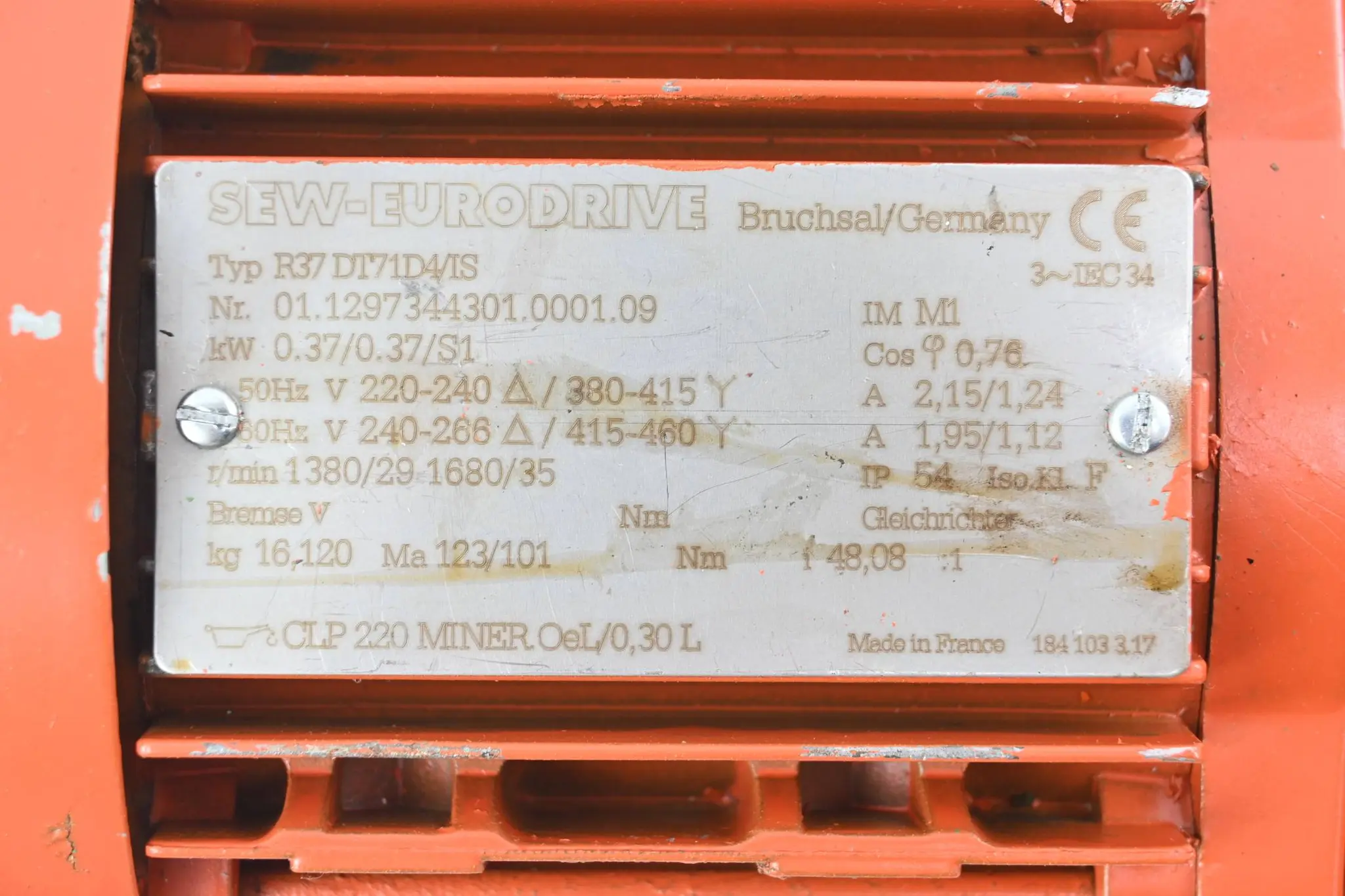 Produktfoto 1 von SEW Eurodrive Getriebemotor R37DT71D4/IS ( R37 DT71D4/IS ) 0,37kW 2,15/1,24A