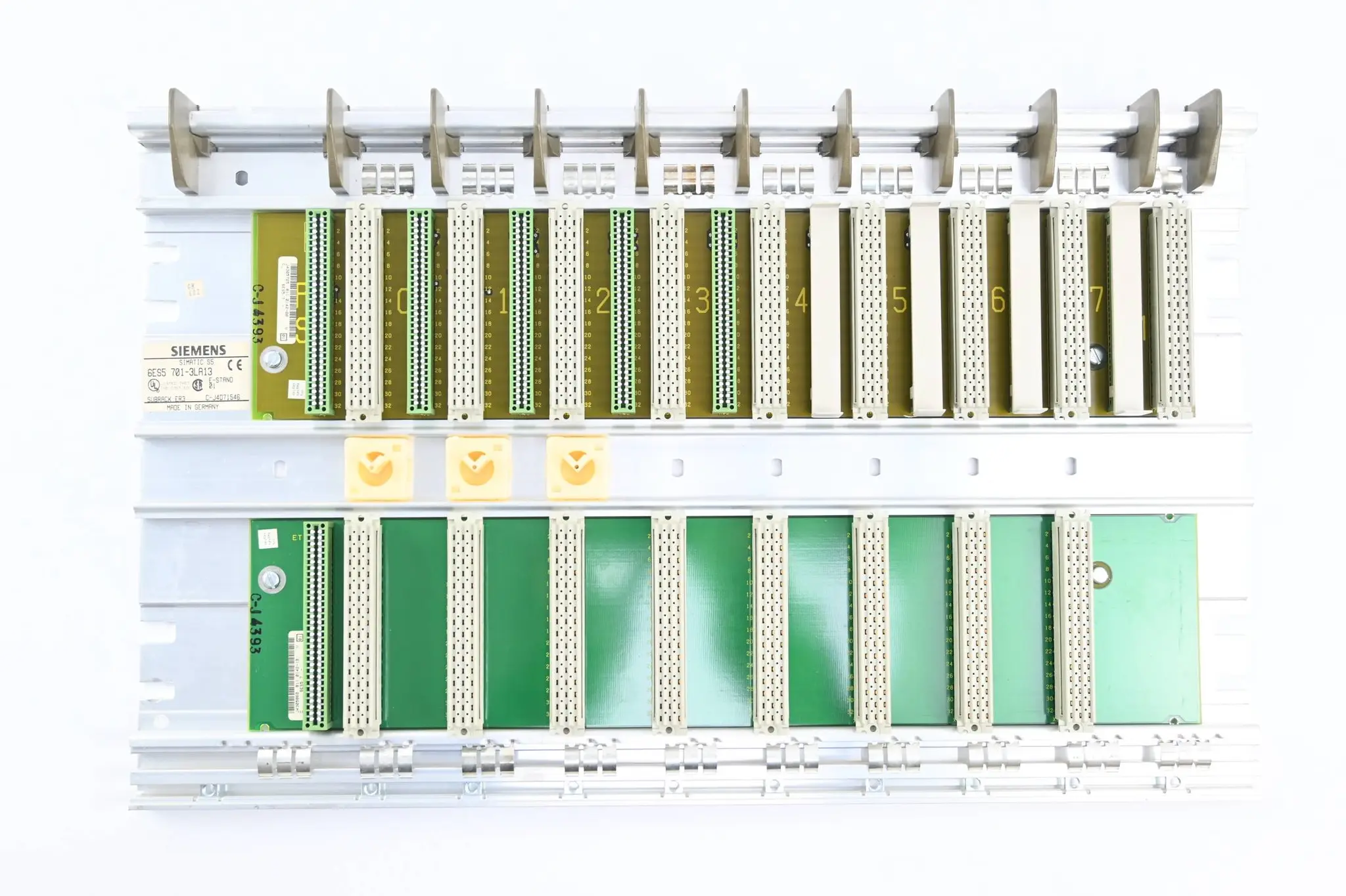 Produktfoto 1 von Siemens Simatic S5 Baugruppenträger ER 701-3 6ES5701-3LA13 ( 6ES5 701-3LA13 )
