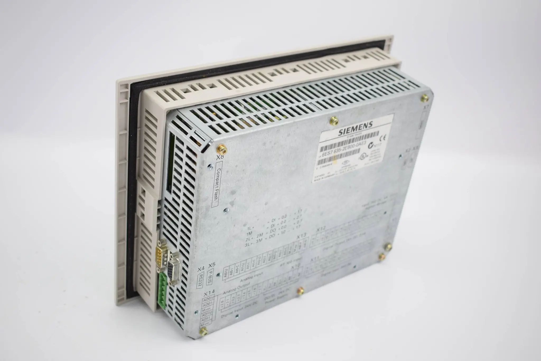 Produktfoto 1 von Siemens simatic C7-635 Touch 6ES7635-2EB00-0AE3 ( 6ES7 635-2EB00-0AE3 ) E01