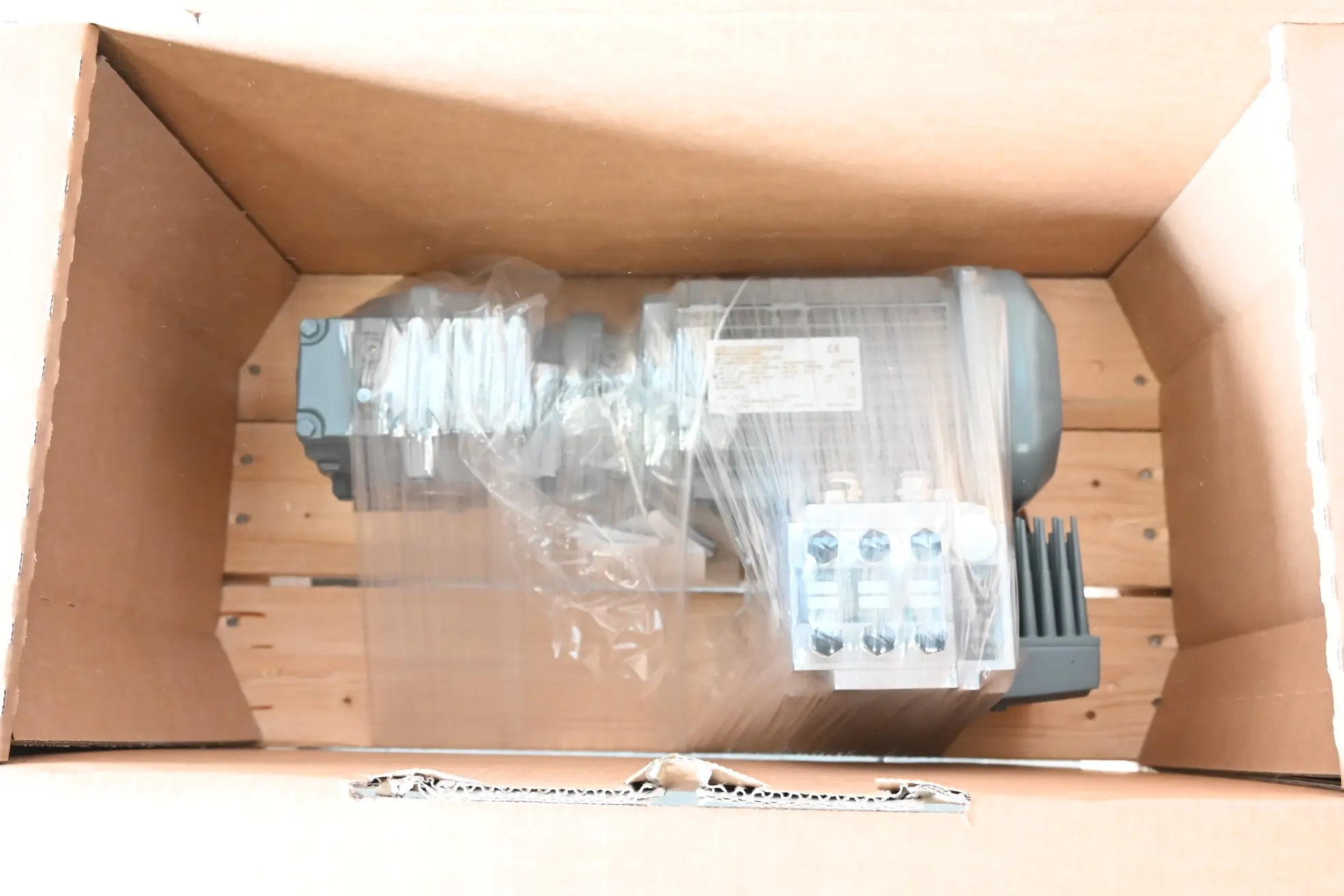 Produktfoto 1 von SEW-Eurodrive Getriebemotor SA47 DRN80M4/MM11/MO ( SA47DRN80M4/MM11/MO )