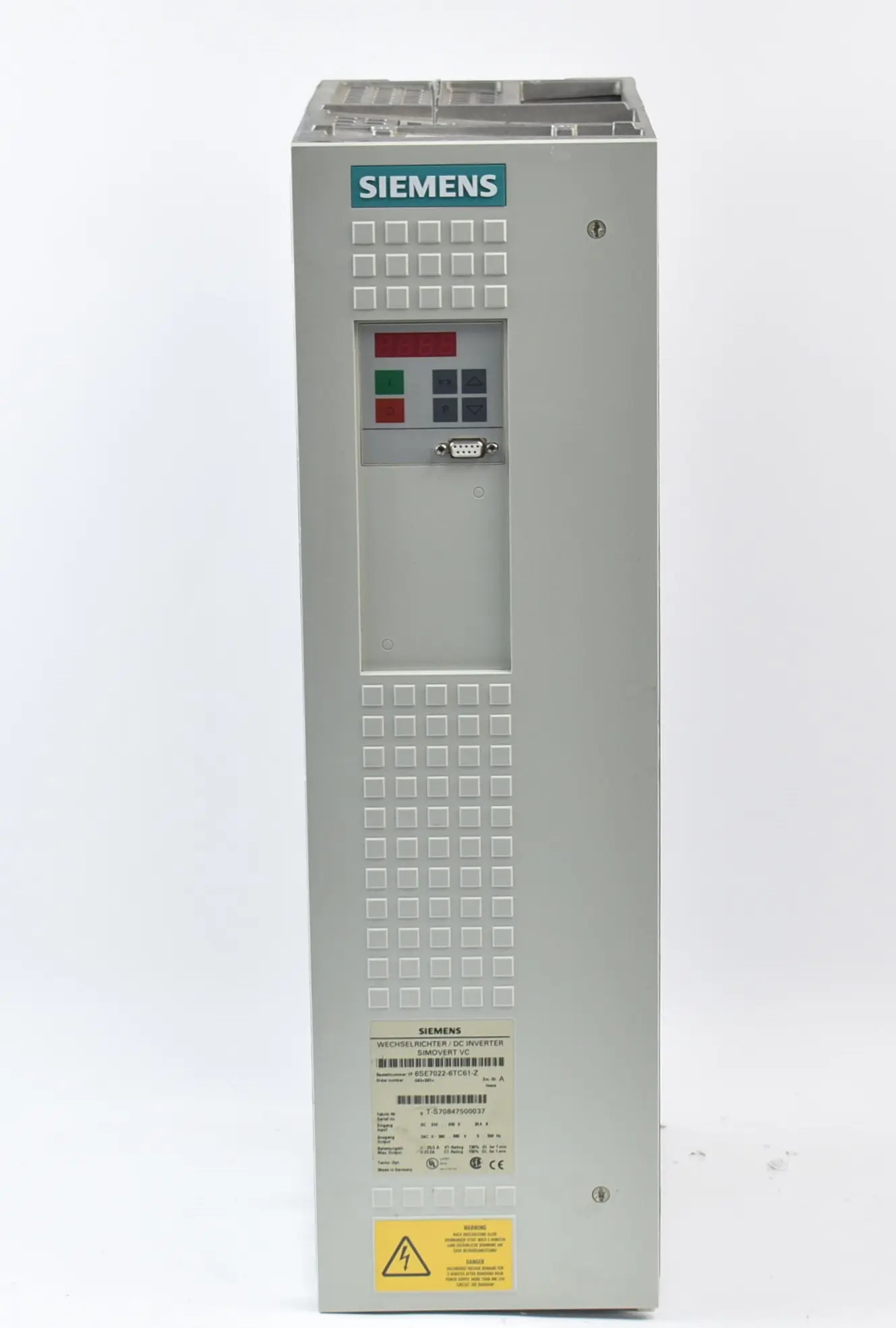 Produktfoto 1 von Siemens simovert 510-650VDC 30,4A 6SE7022-6TC61-Z ( 6SE7 022-6TC61-Z ) E.A