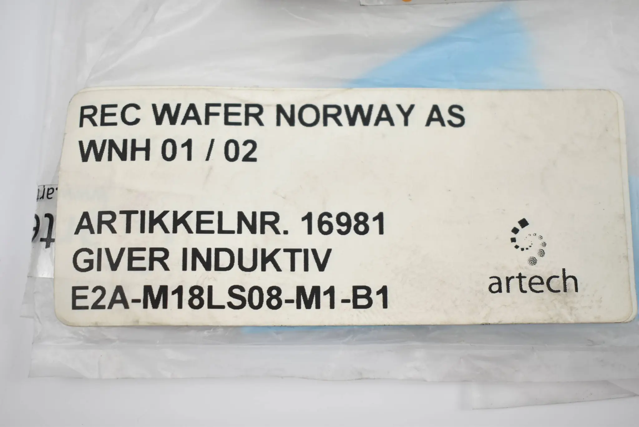 Produktfoto 1 von Artech Induktiver Sensor E2A-M18LS08-M1-B1 ( 16981 )
